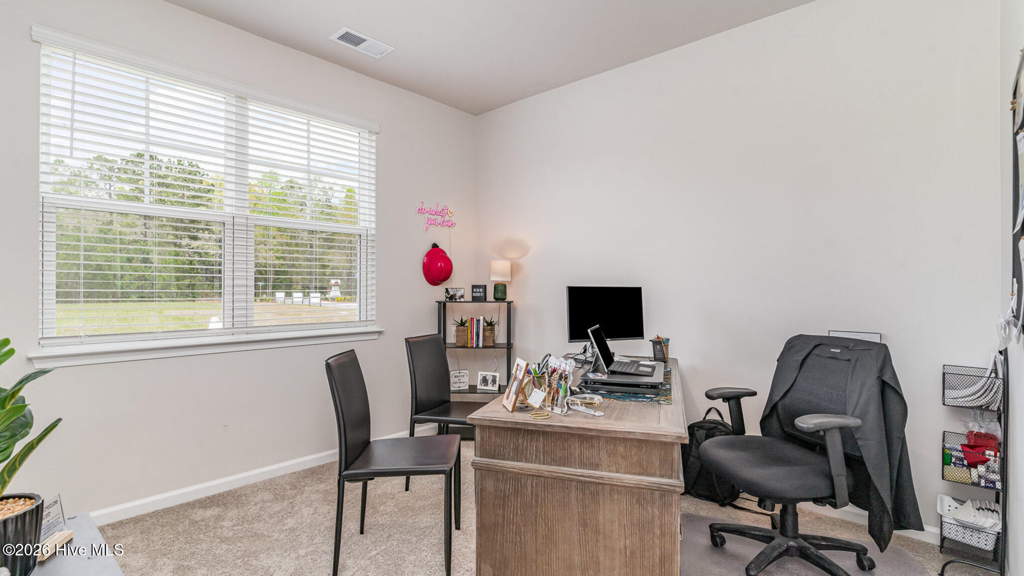 100552123 | Photo 23