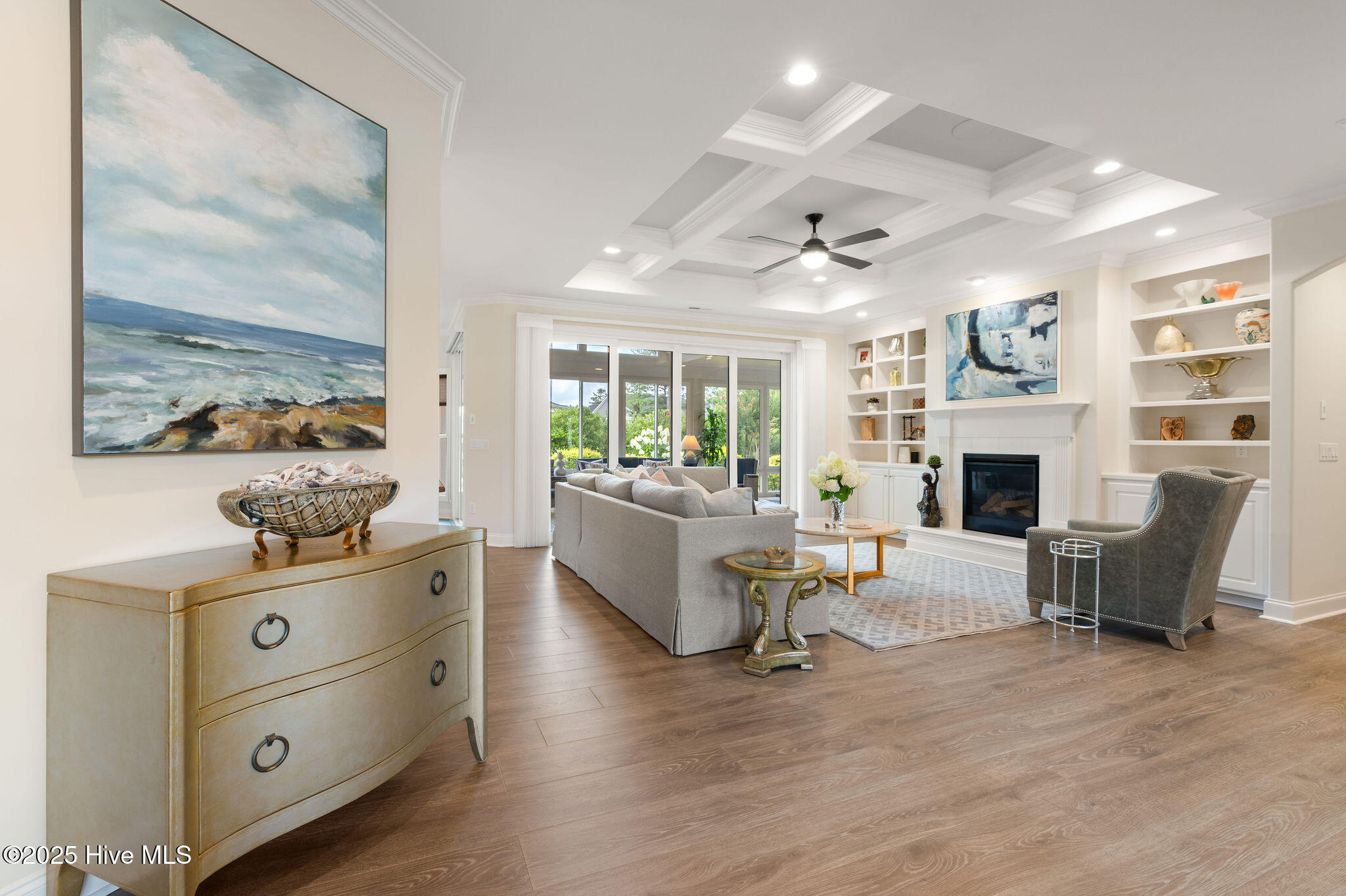 100517606 | Photo 21