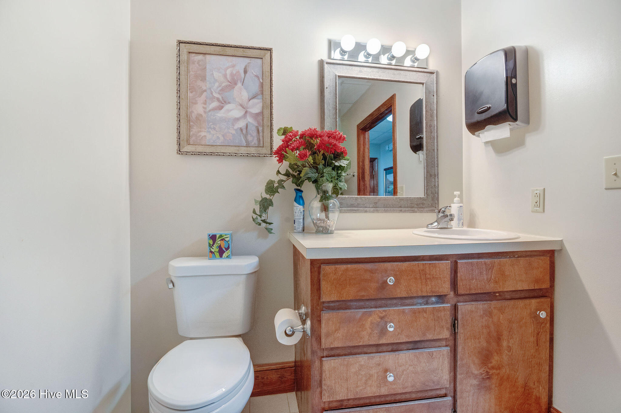 112 Old Bridge Street, Jacksonville, NC, 28540