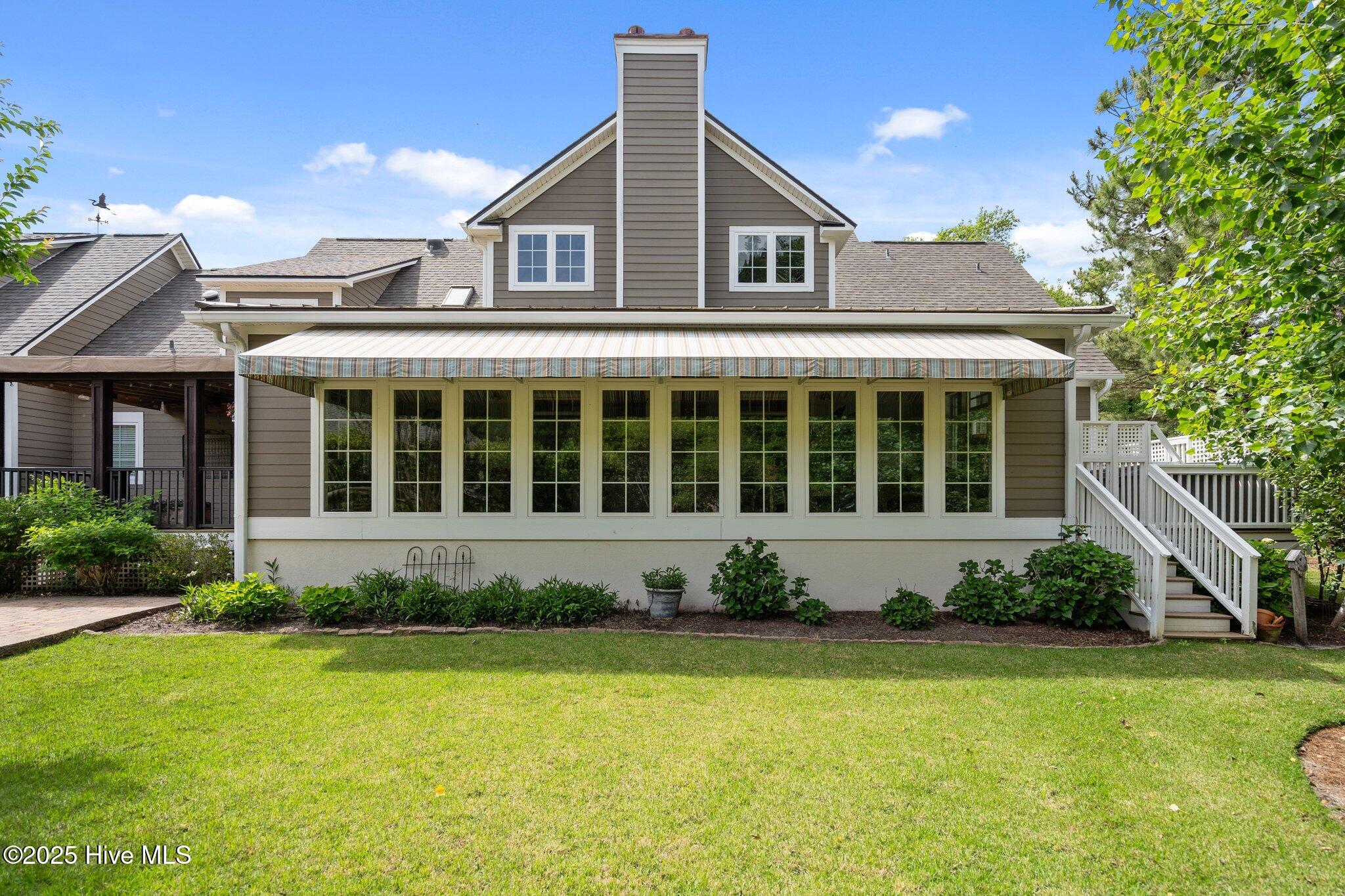 100565962 | Photo 68