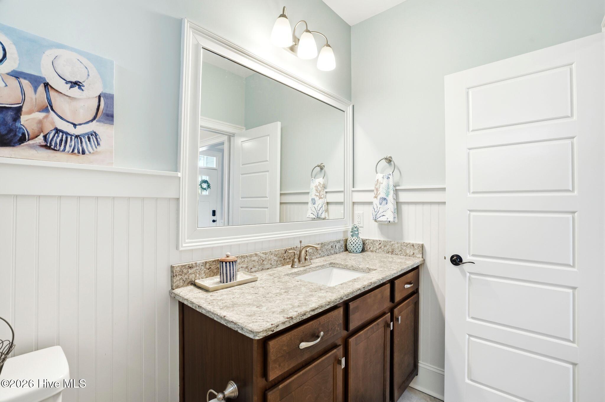 100563087 | Photo 27