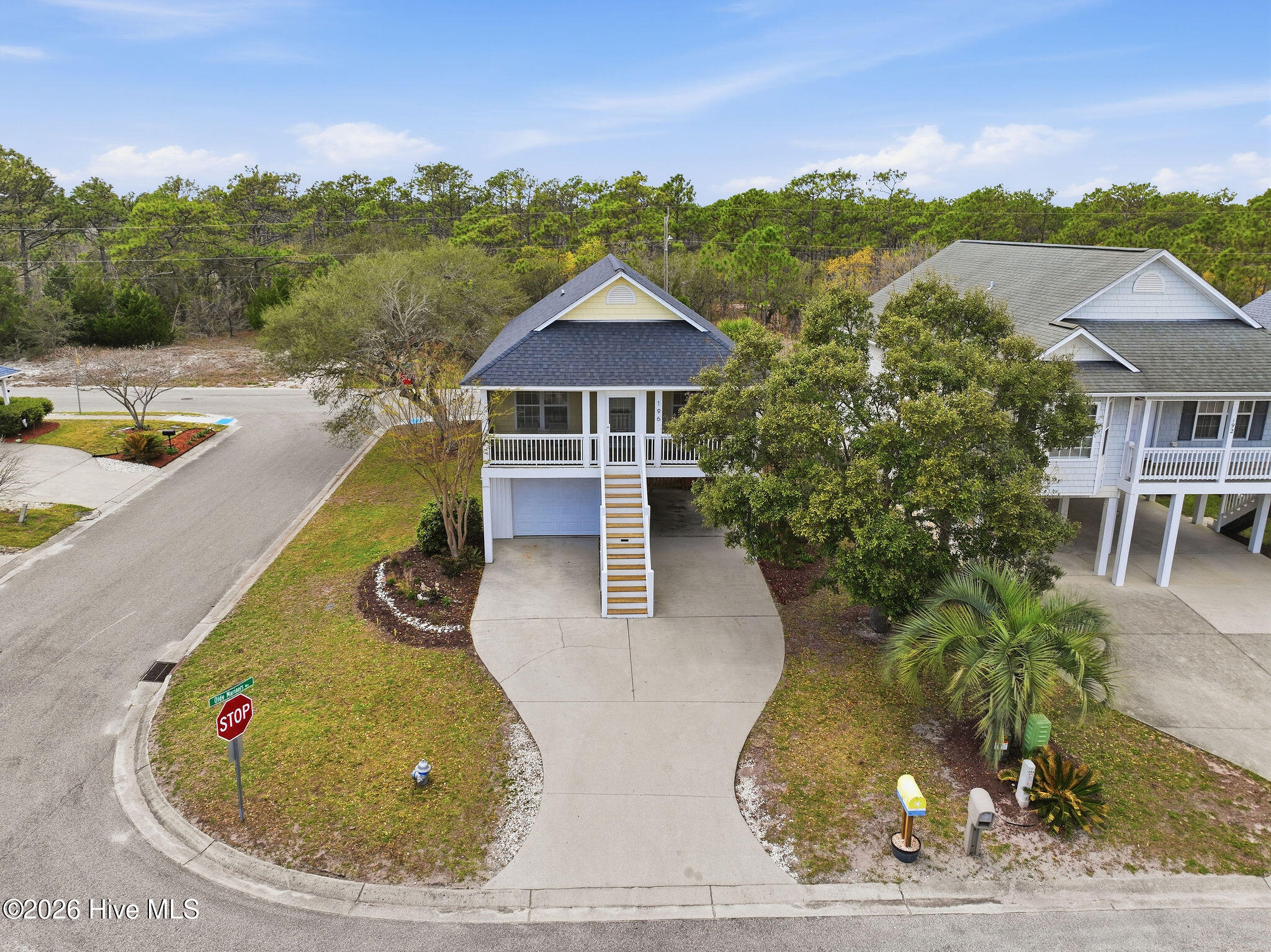 100562834 | Photo 41