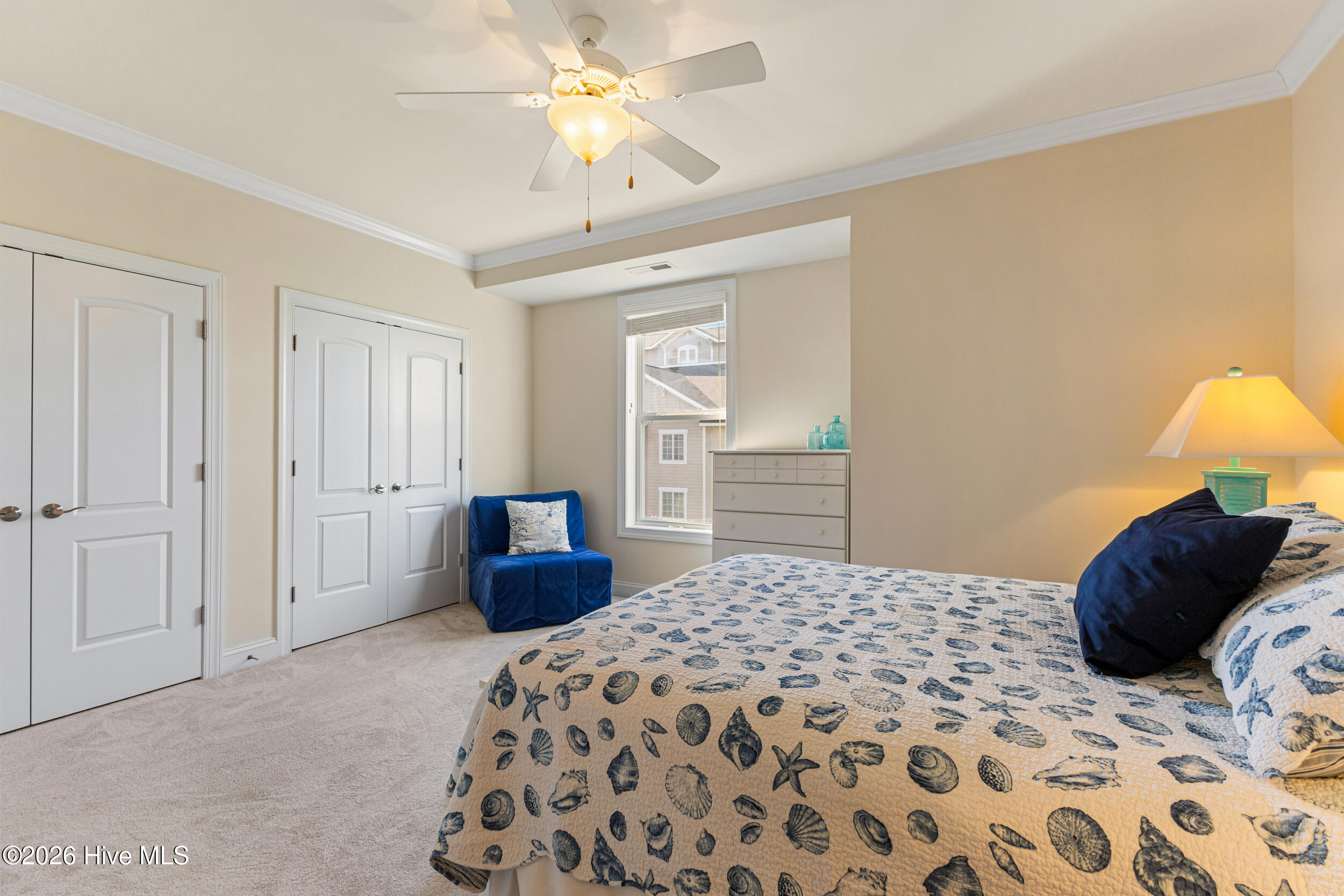 100567123 | Photo 21