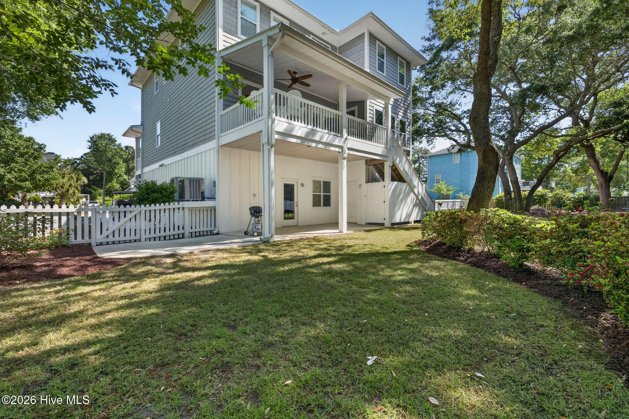 100570117 | Photo 66