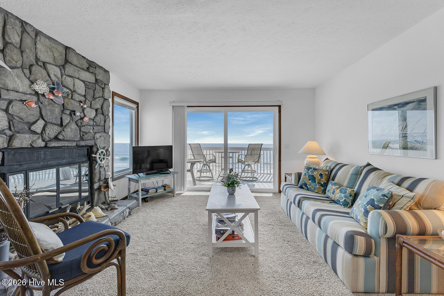 100560300 | Photo 14