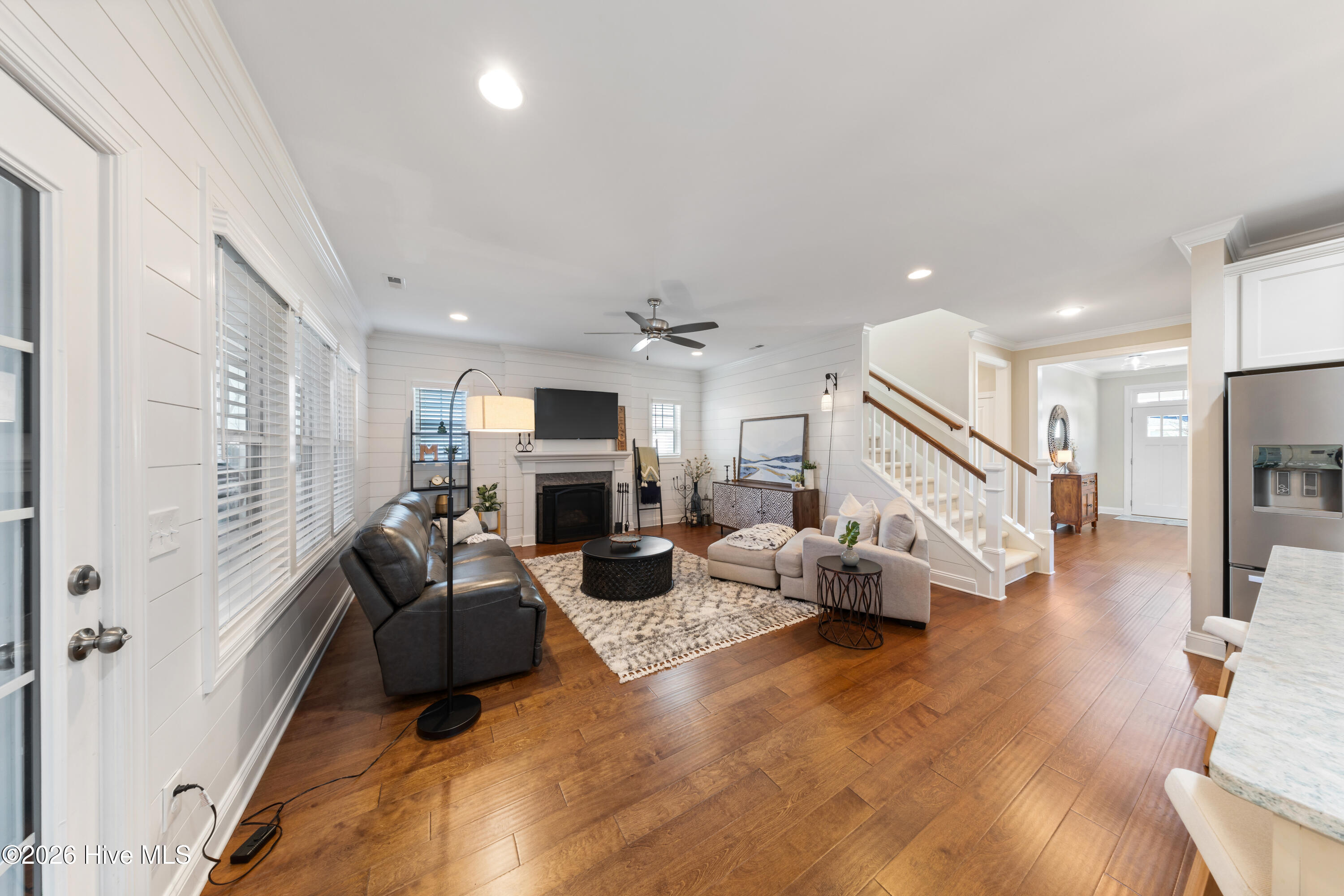 100561487 | Photo 20