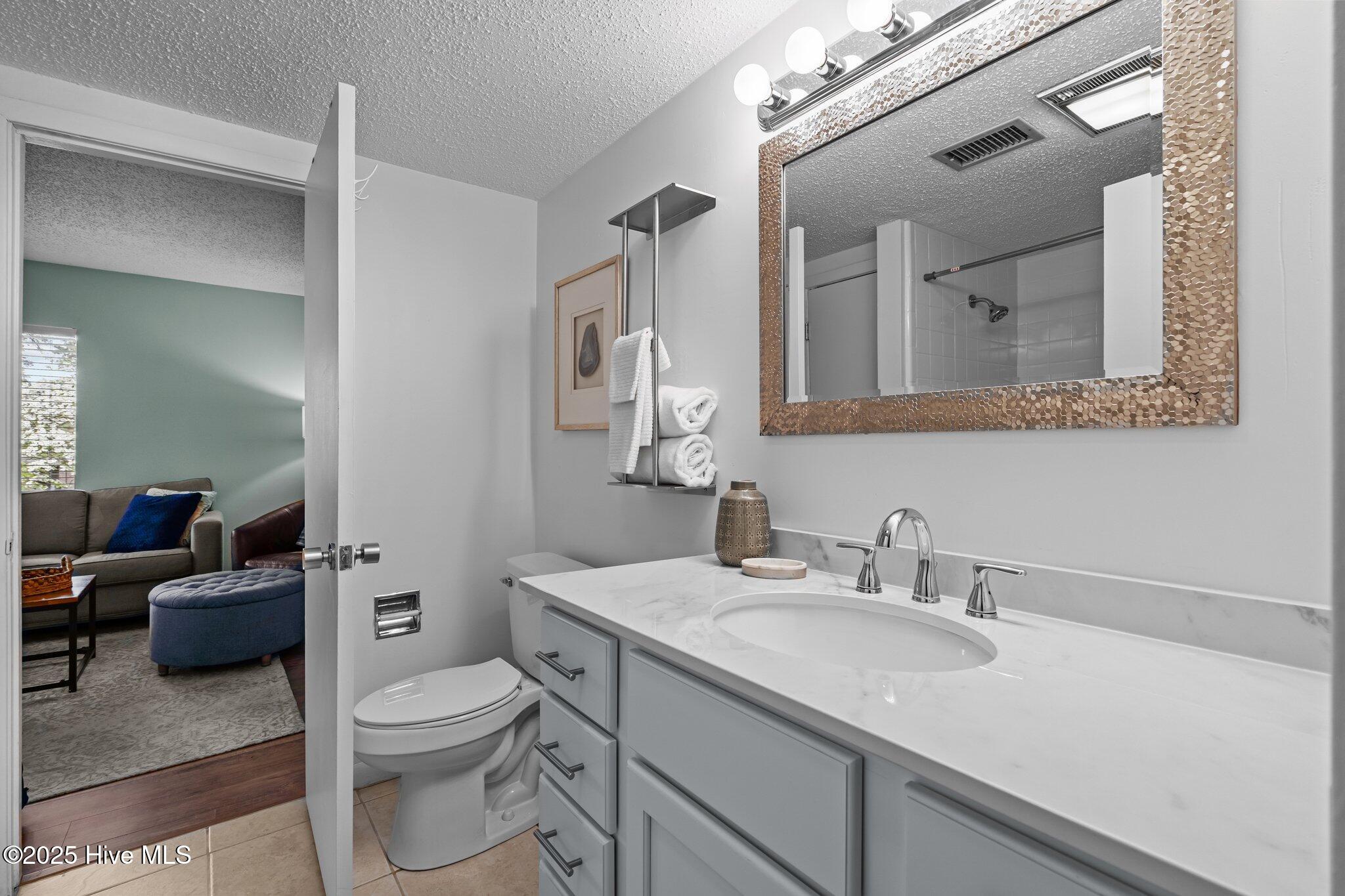 5 Pine Tree Road 211