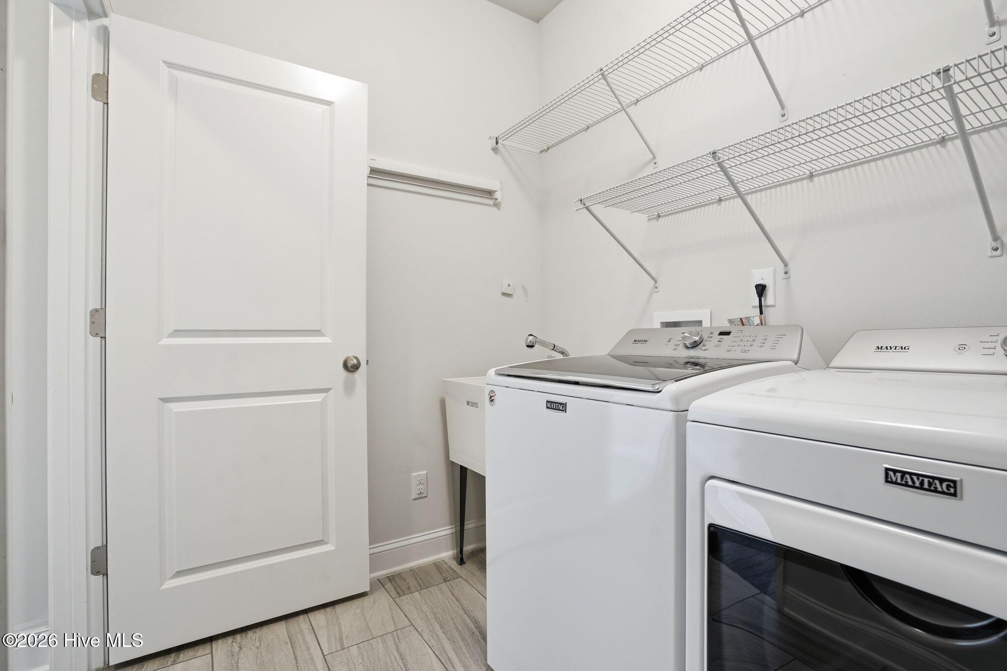 100560462 | Photo 12