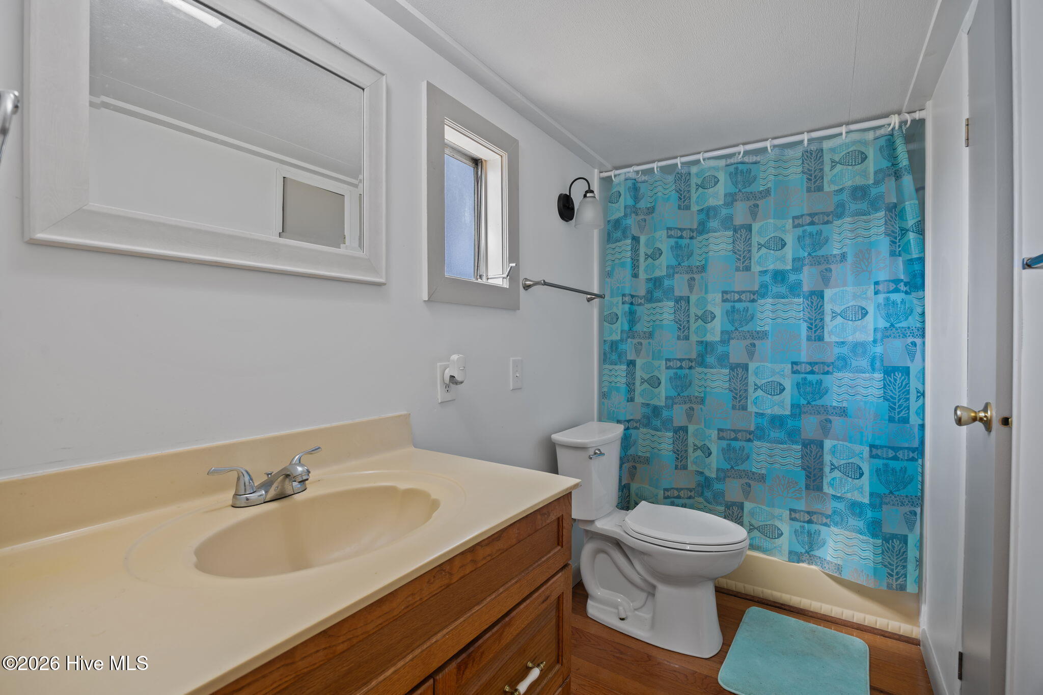 100564054 | Photo 18