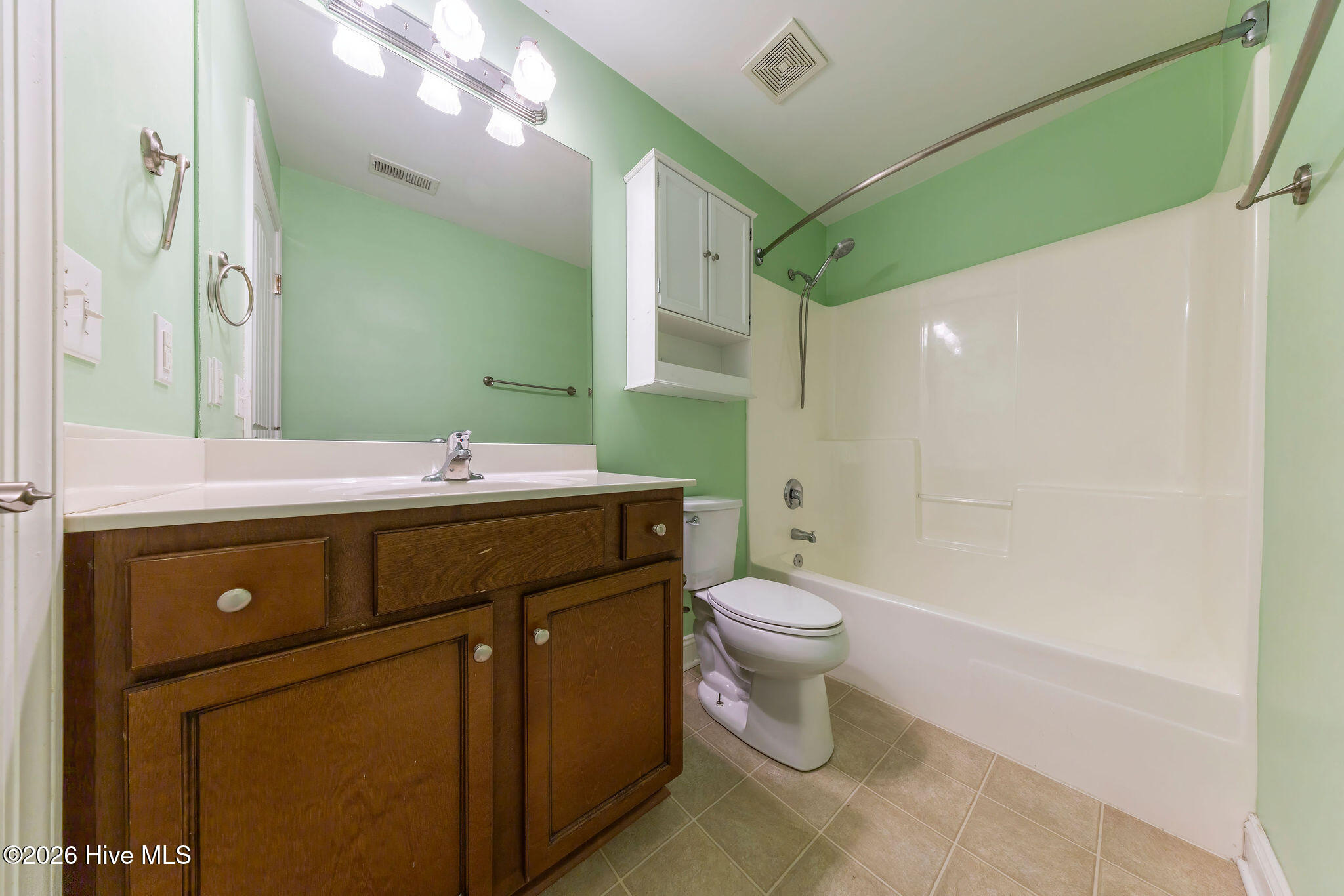 100548212 | Photo 10