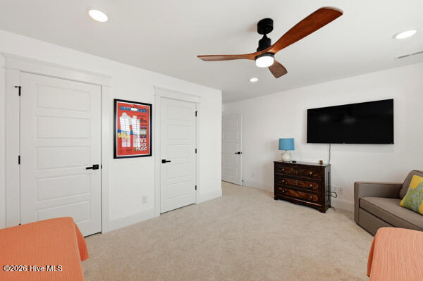 100555681 | Photo 61