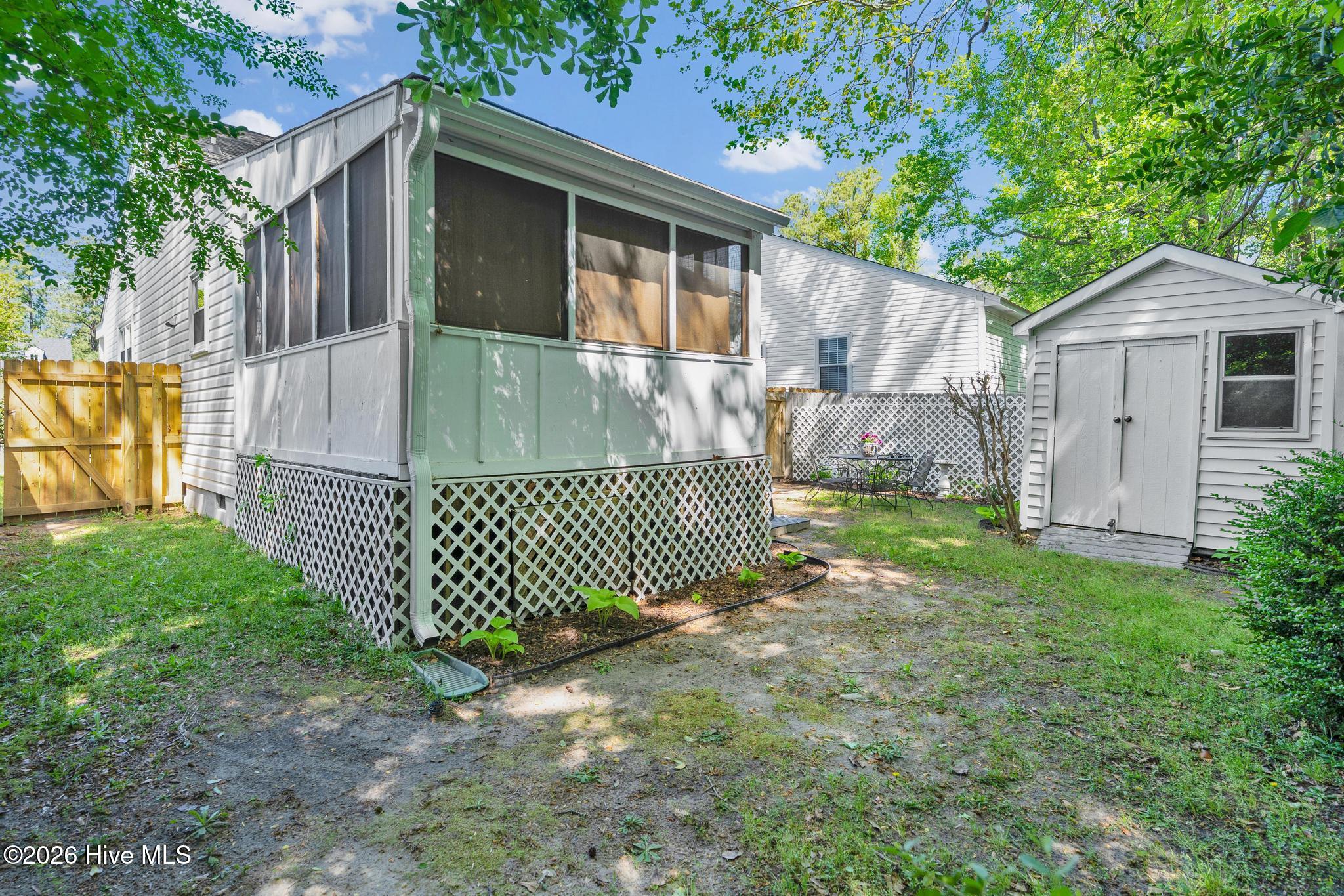 100566412 | Photo 23