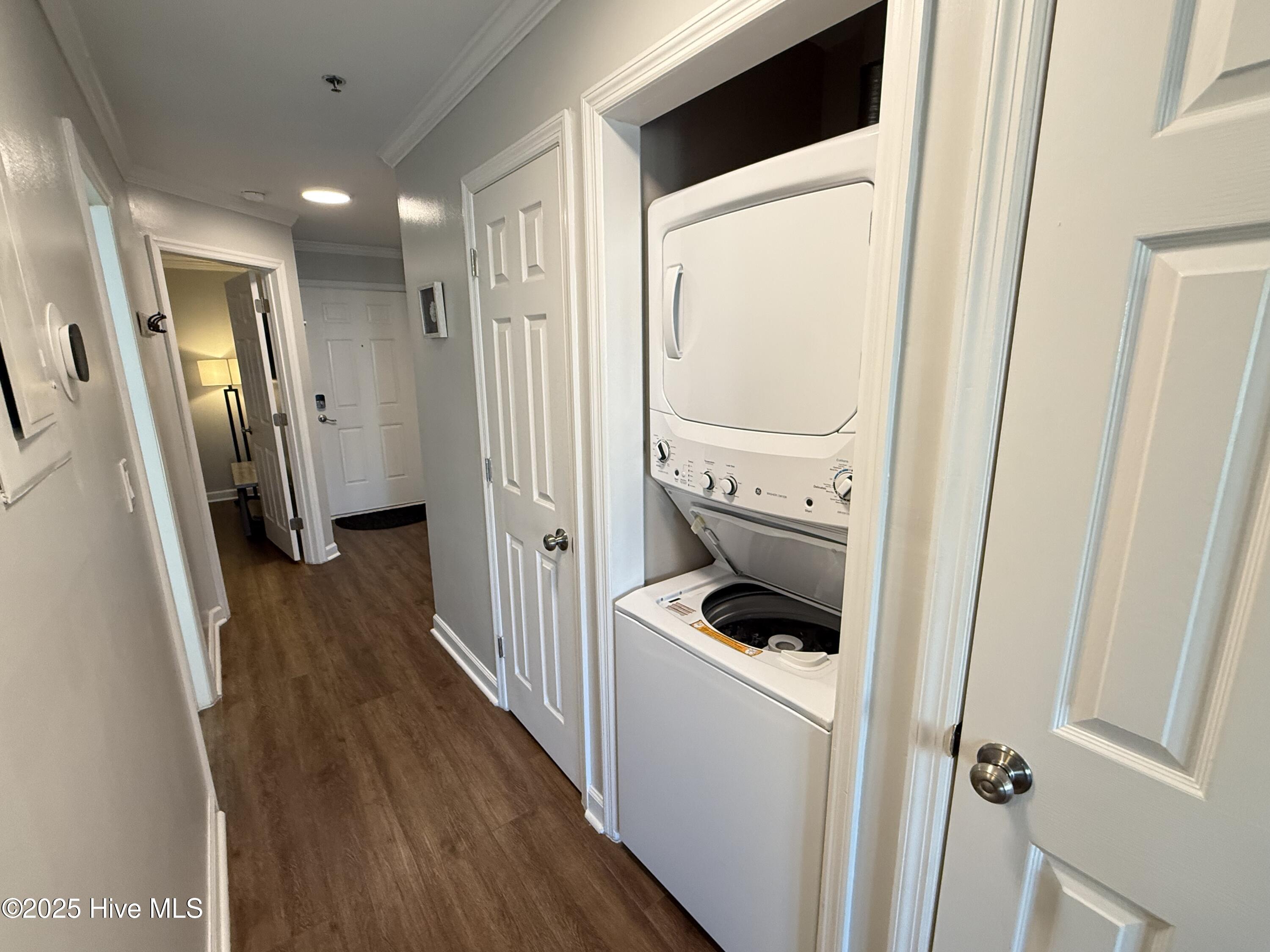 100556477 | Photo 15