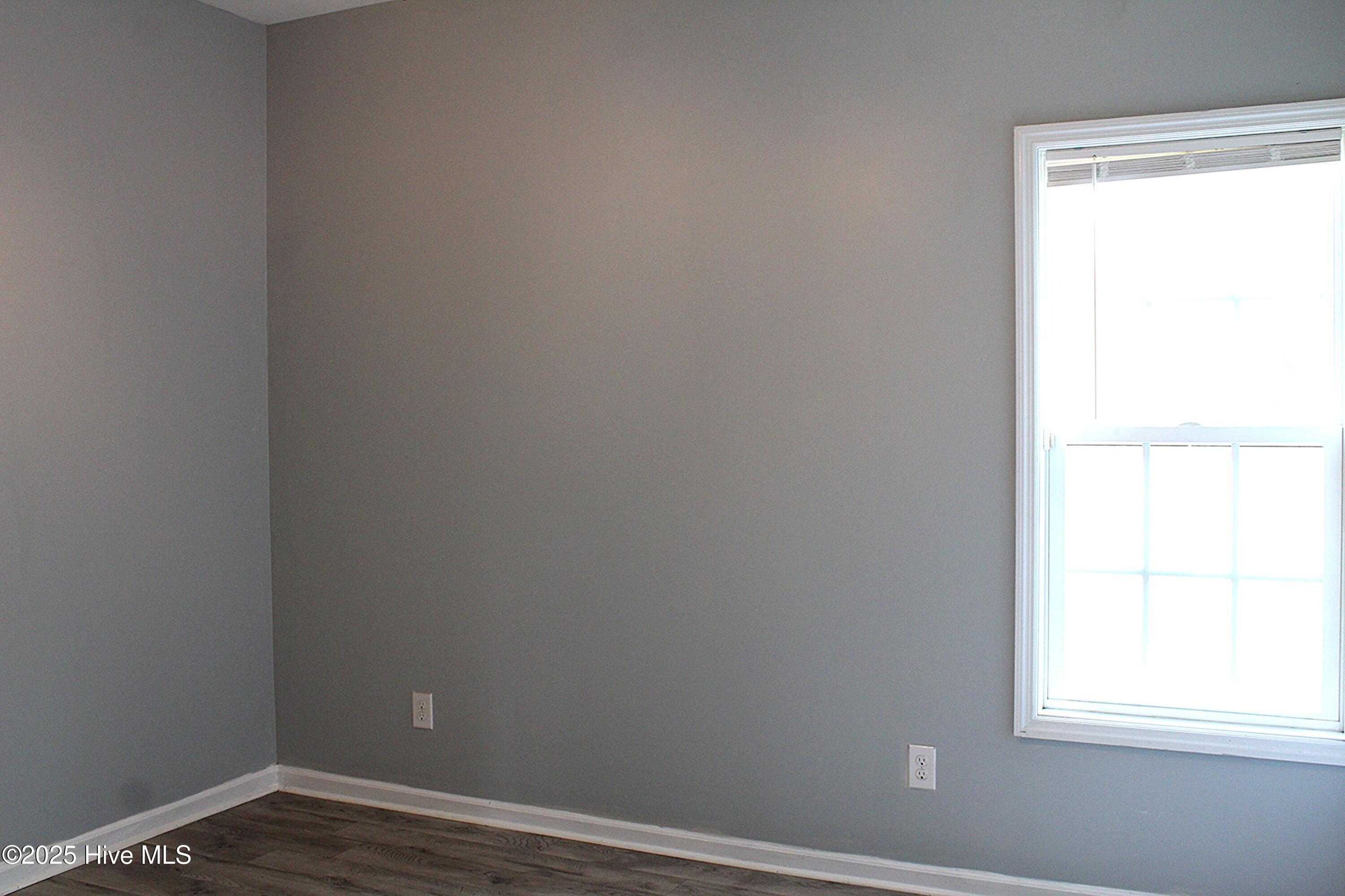 100540513 | Photo 12