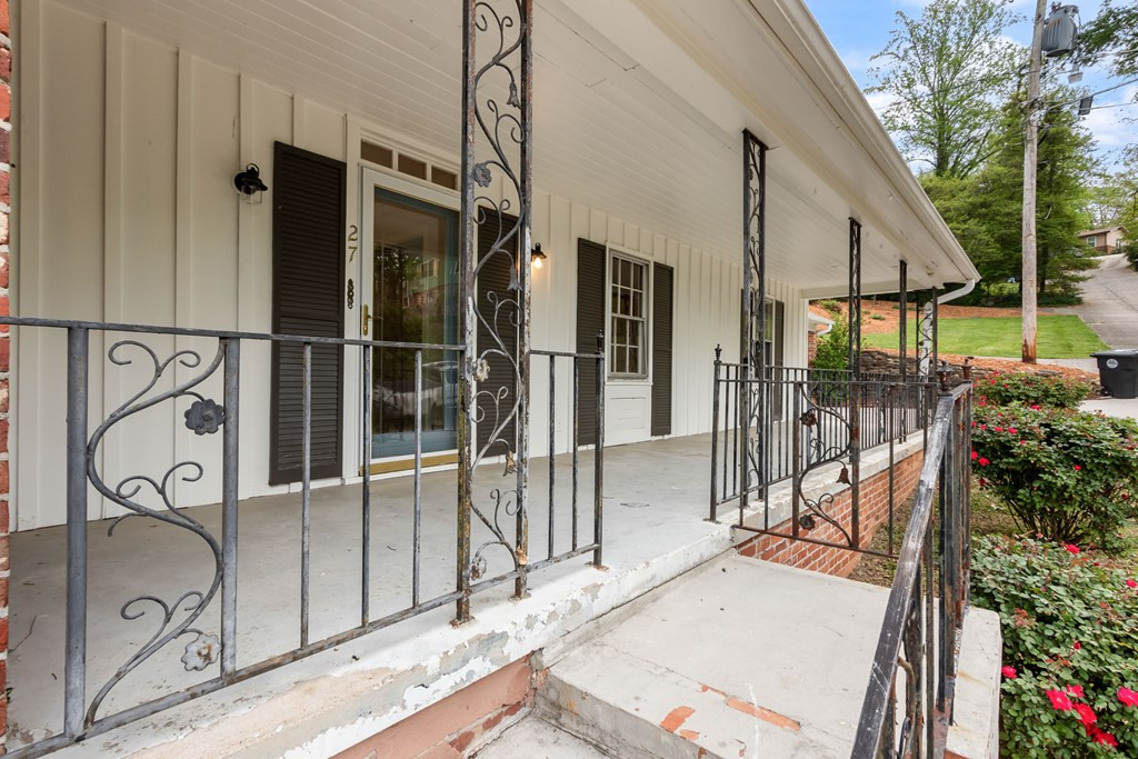 27 Bayless Street, Murphy, NC 28906 Listing Photo  7