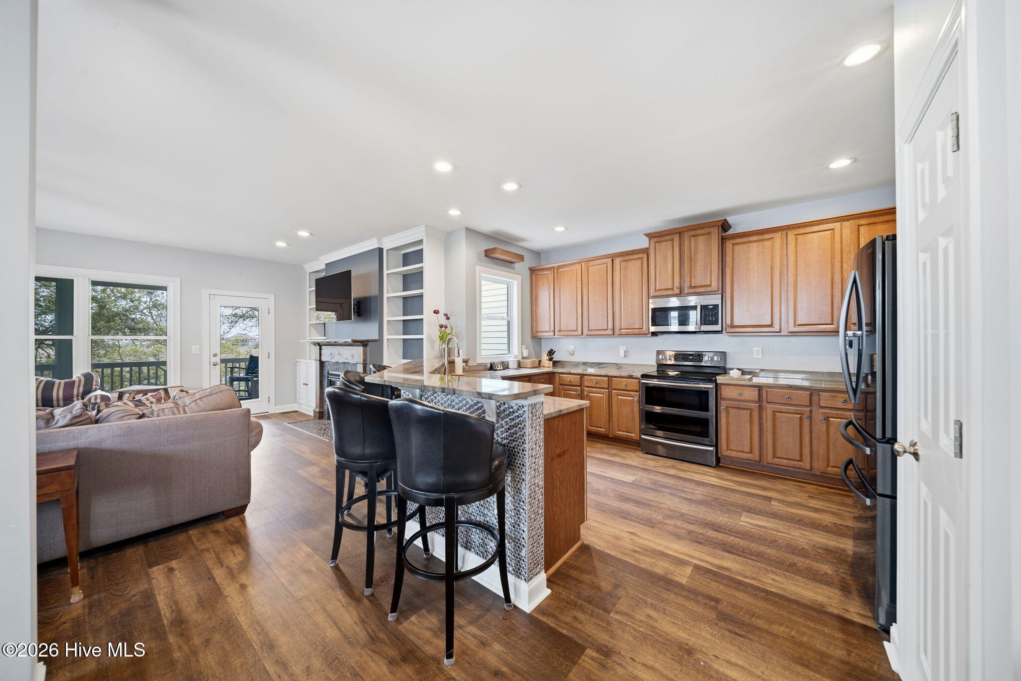 100566136 | Photo 23