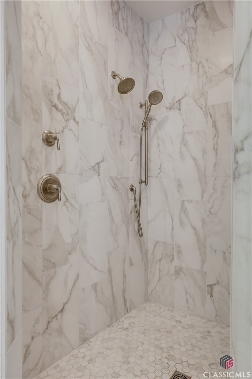 577 Cloverhurst Avenue W