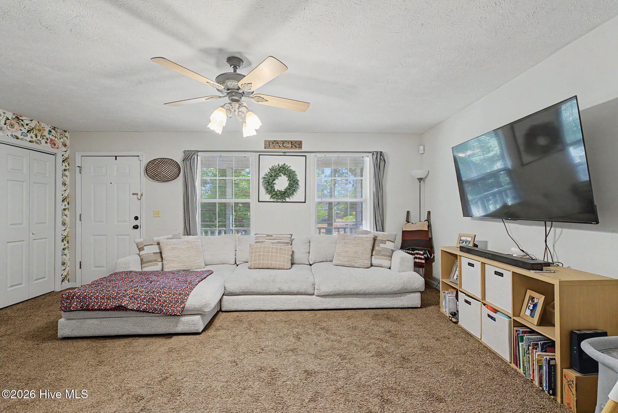 Photo 4 of Single family home for sale at 220 Thurmond St, Edgefield, SC 29824 | MLS# 100608988 | Listing updated on 2026-10-08