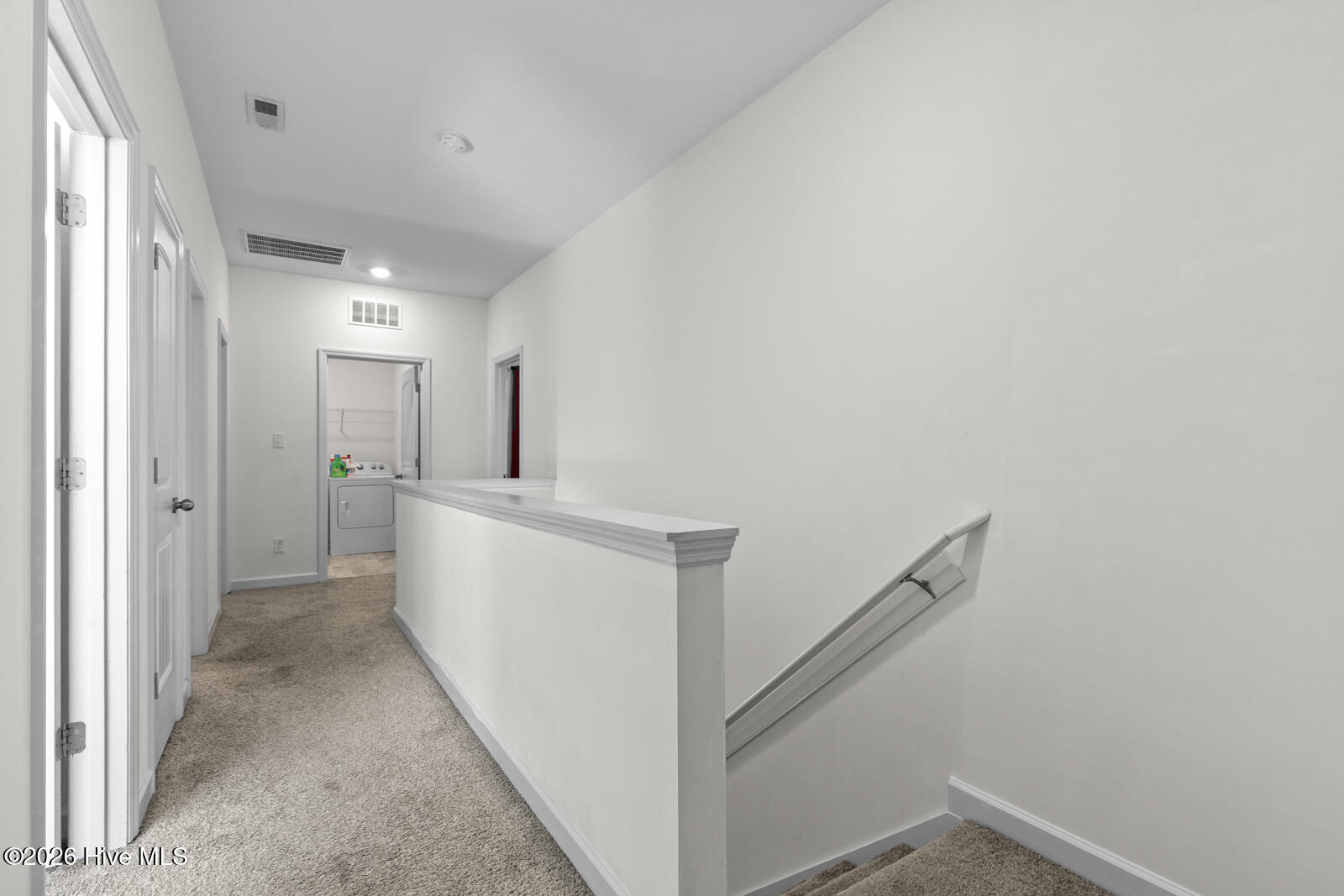 100568958 | Photo 17