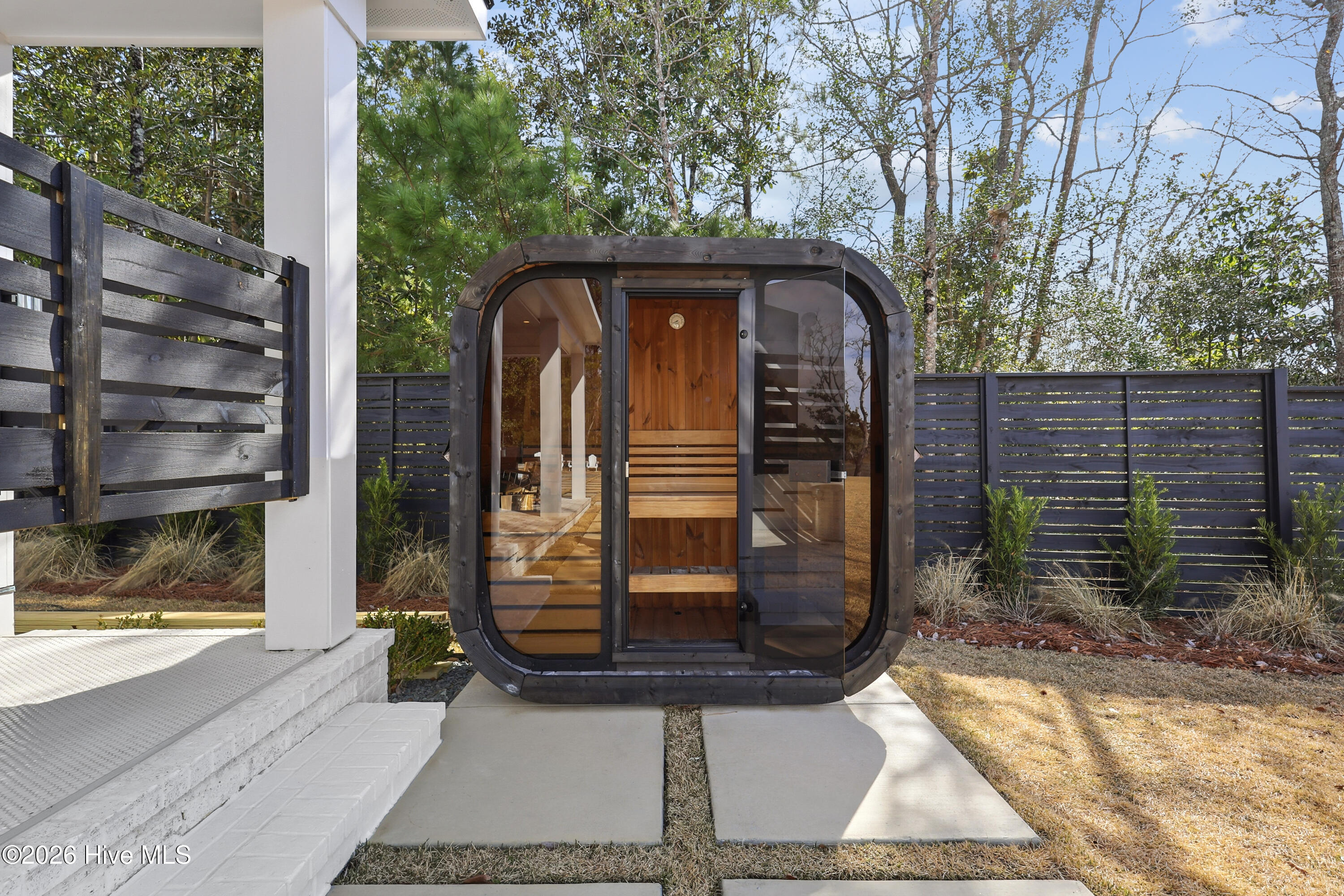 100554567 | Photo 61