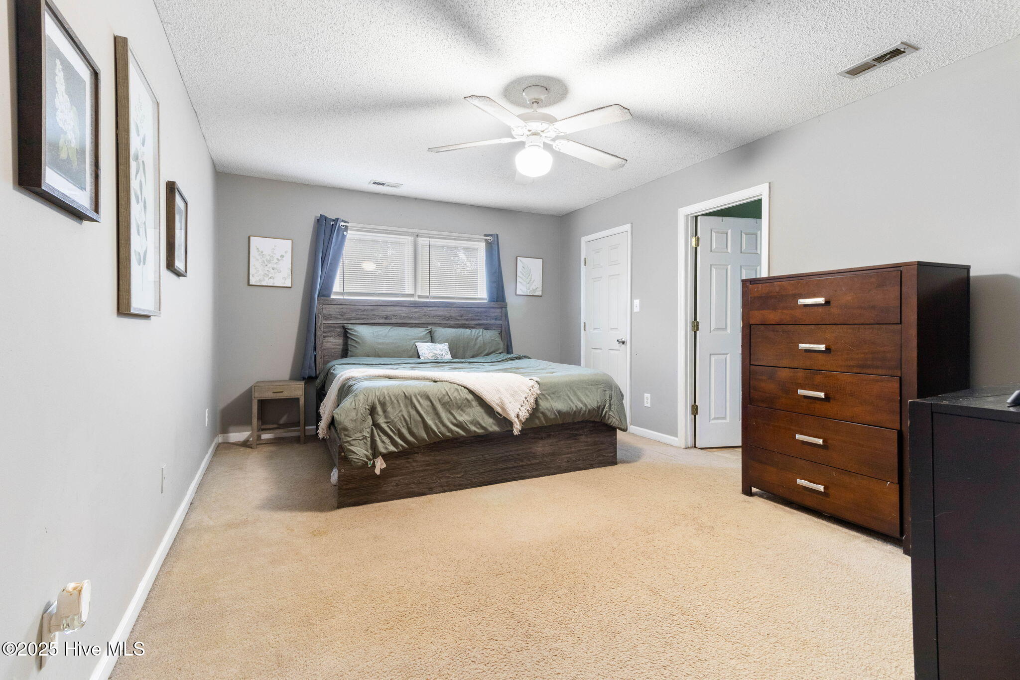 147 Liberty Park Road, Jacksonville, NC 28540 – photo 15: 17-web-or-mls-IMG_7213RE