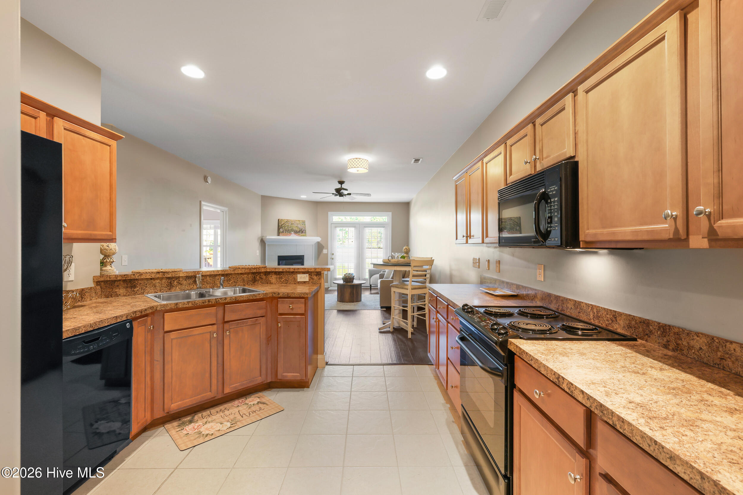 100552325 | Photo 23