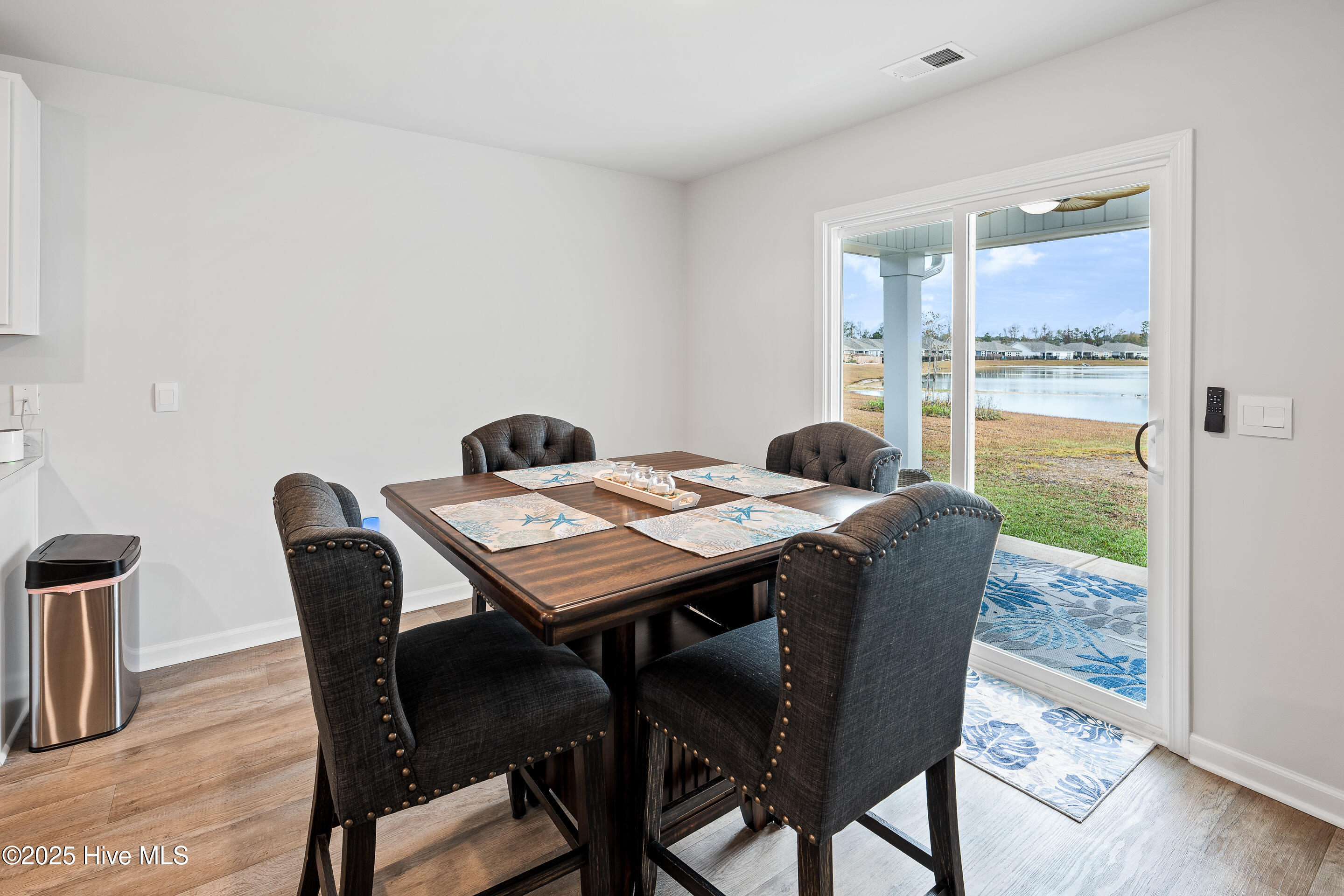 100543379 | Photo 19