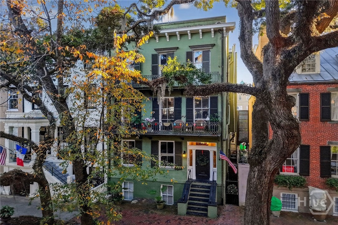 Photo 1 of Condo for sale at 15 E Jones St #3B, Savannah, GA 31401 | MLS# SA345673 | Listing updated on 2026-09-18