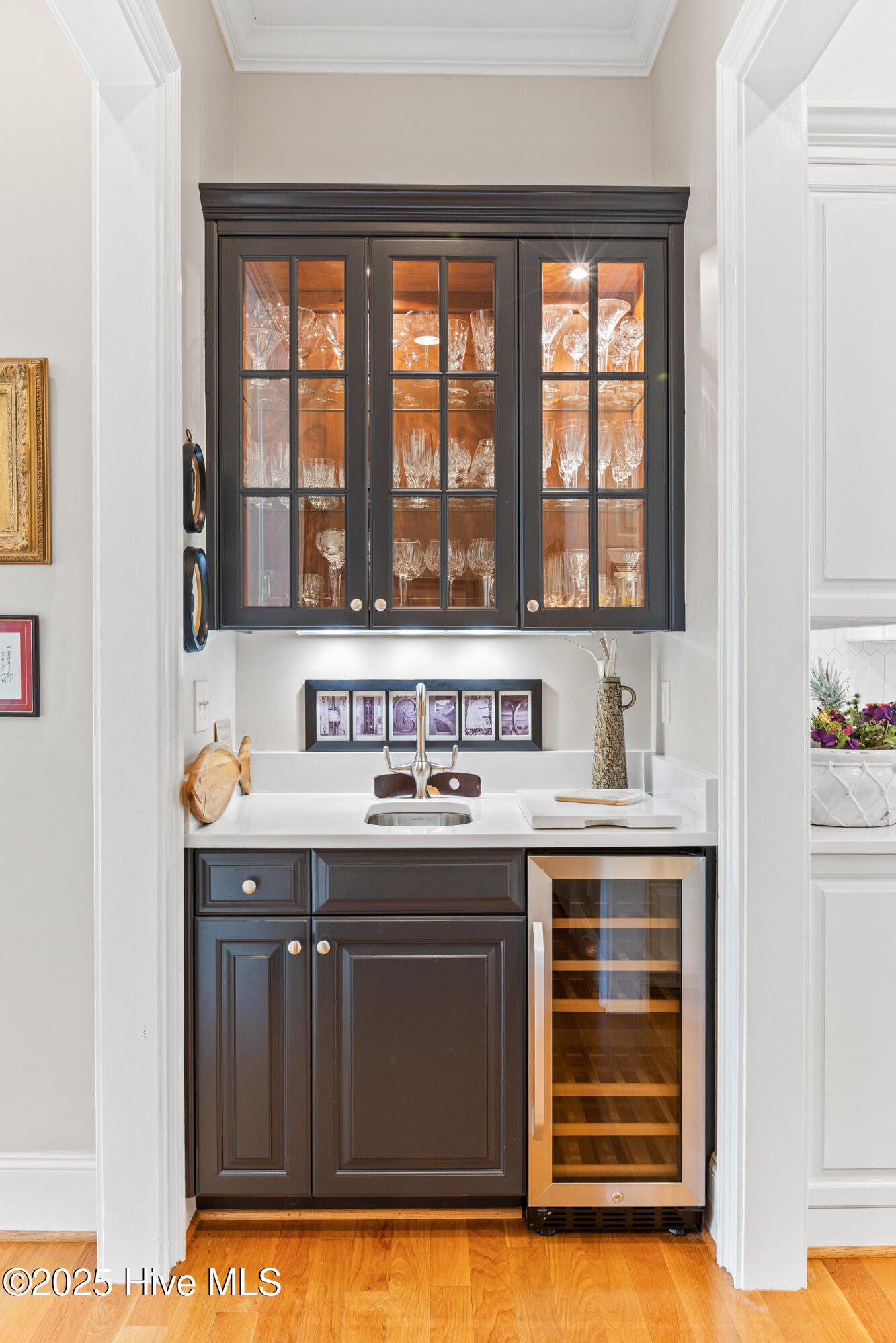 100535740 | Photo 24