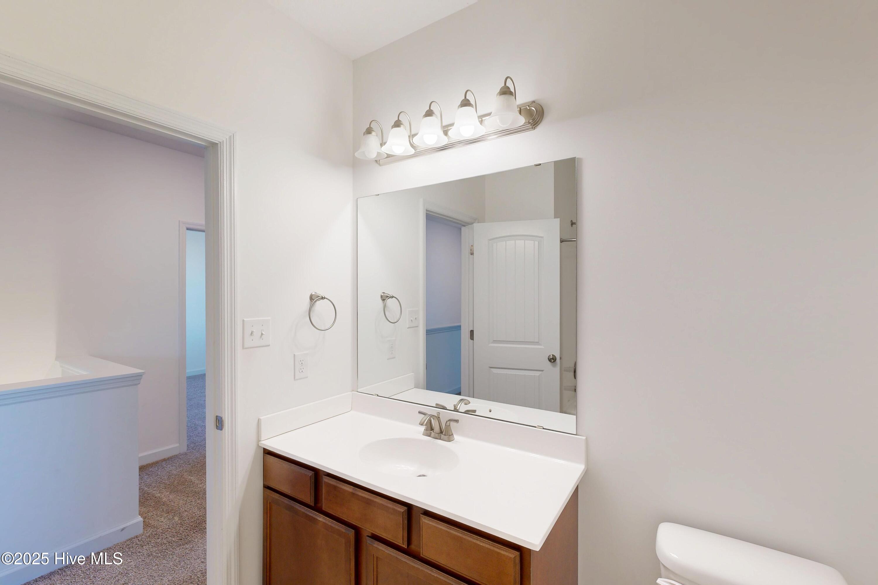 100545262 | Photo 32