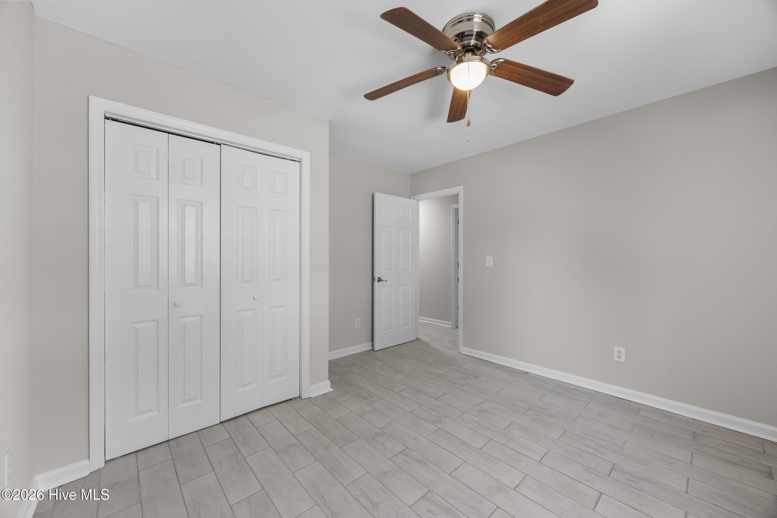 100548509 | Photo 19