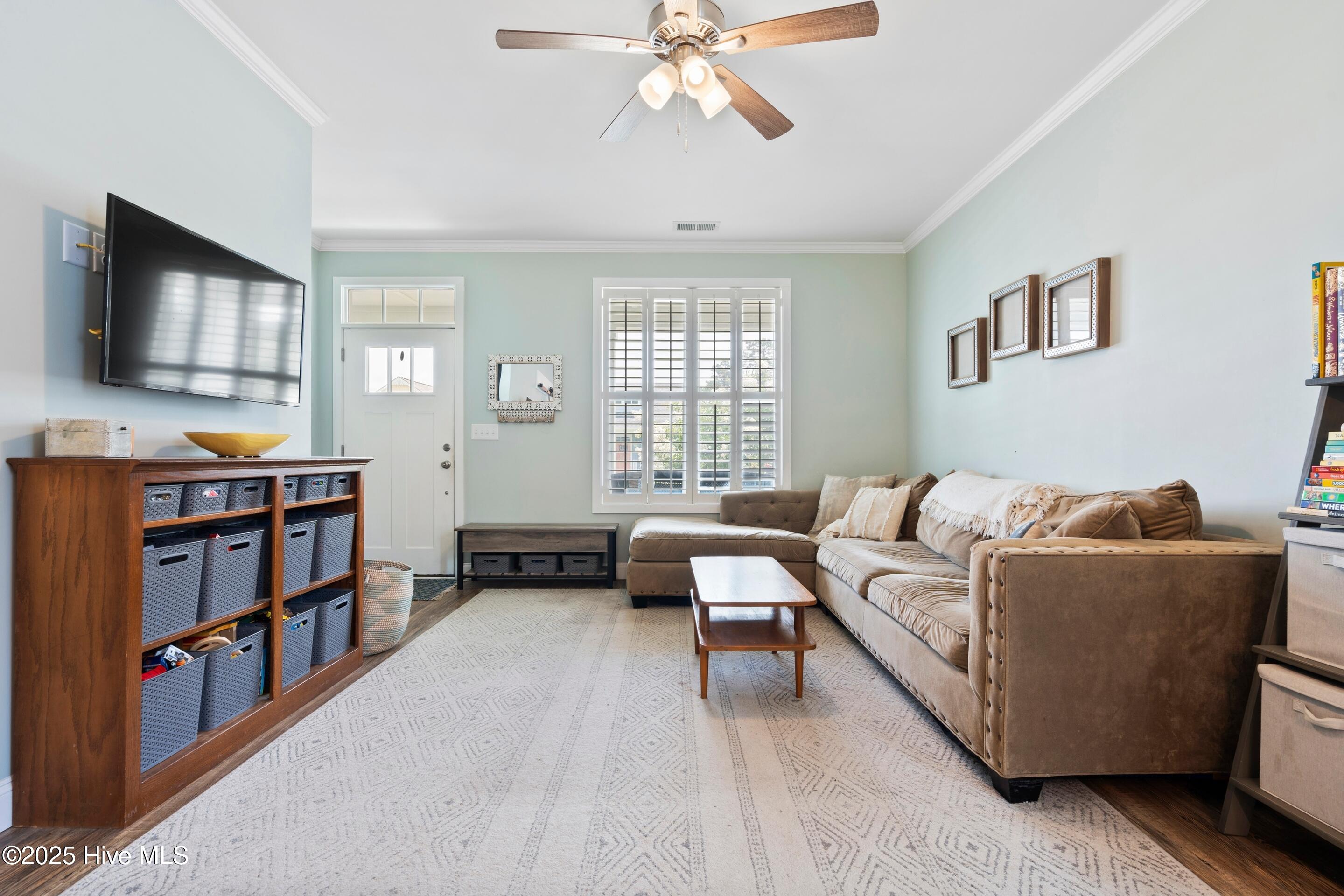 100567642 | Photo 15