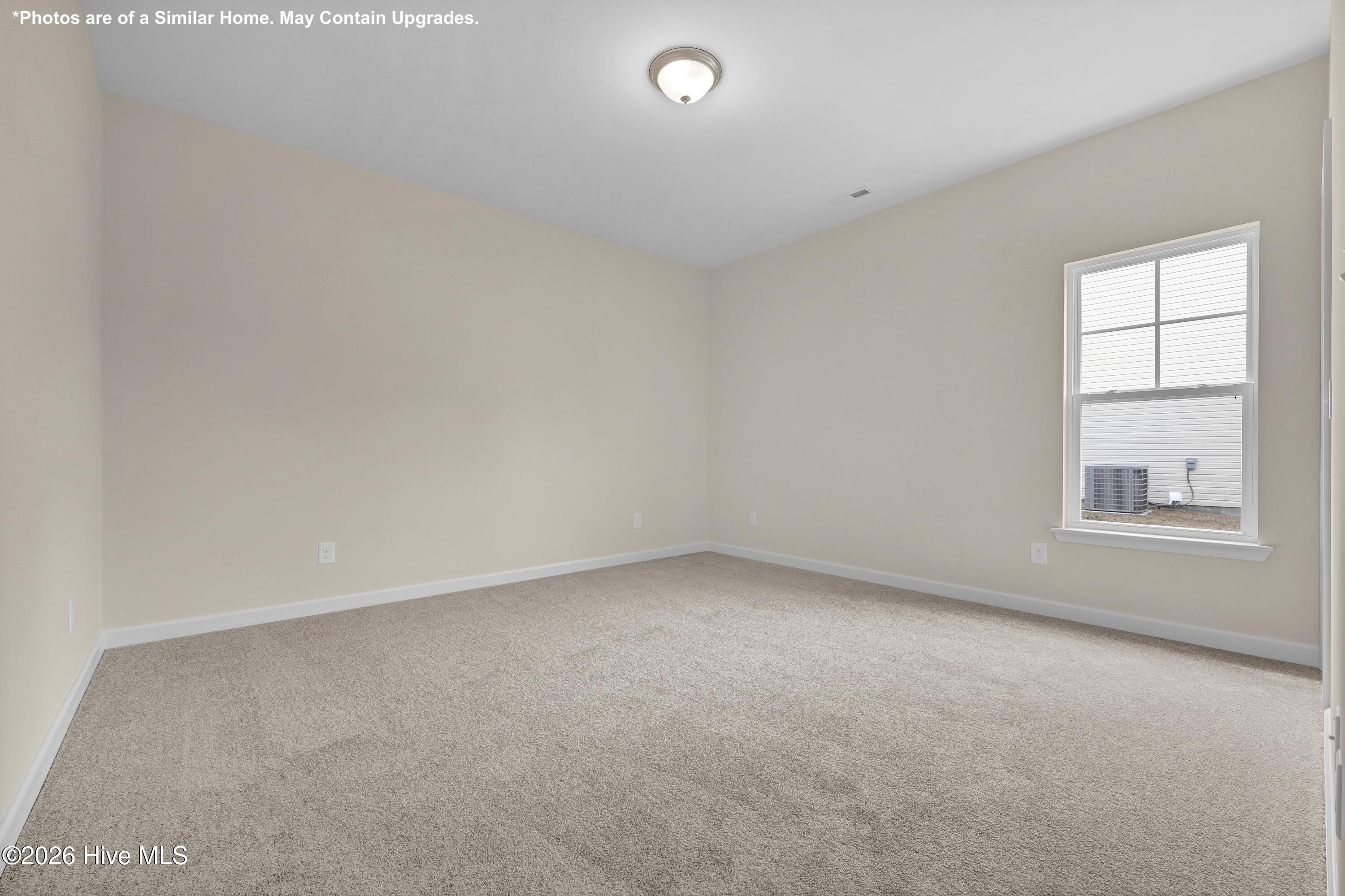 100557198 | Photo 22