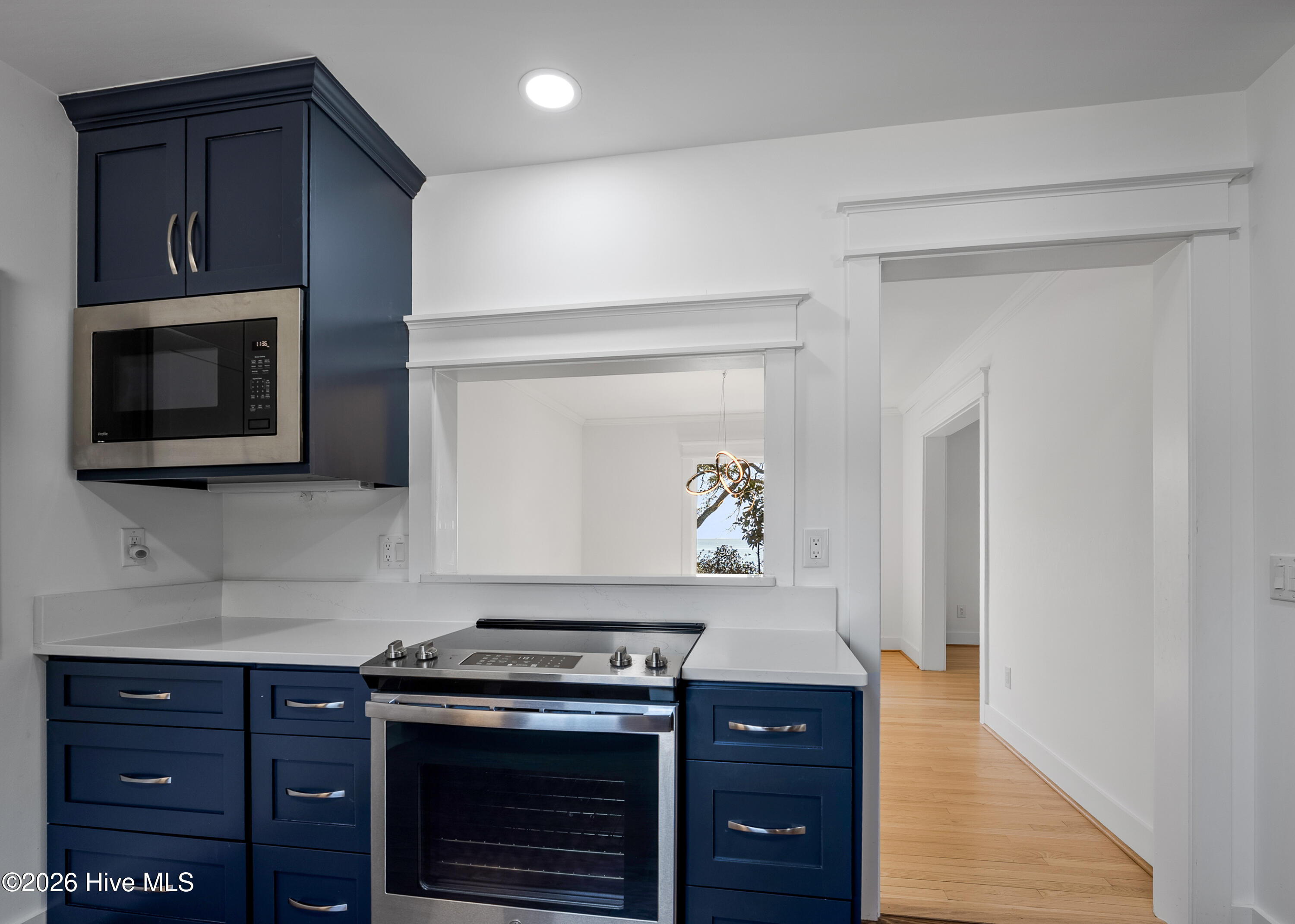 100559476 | Photo 15