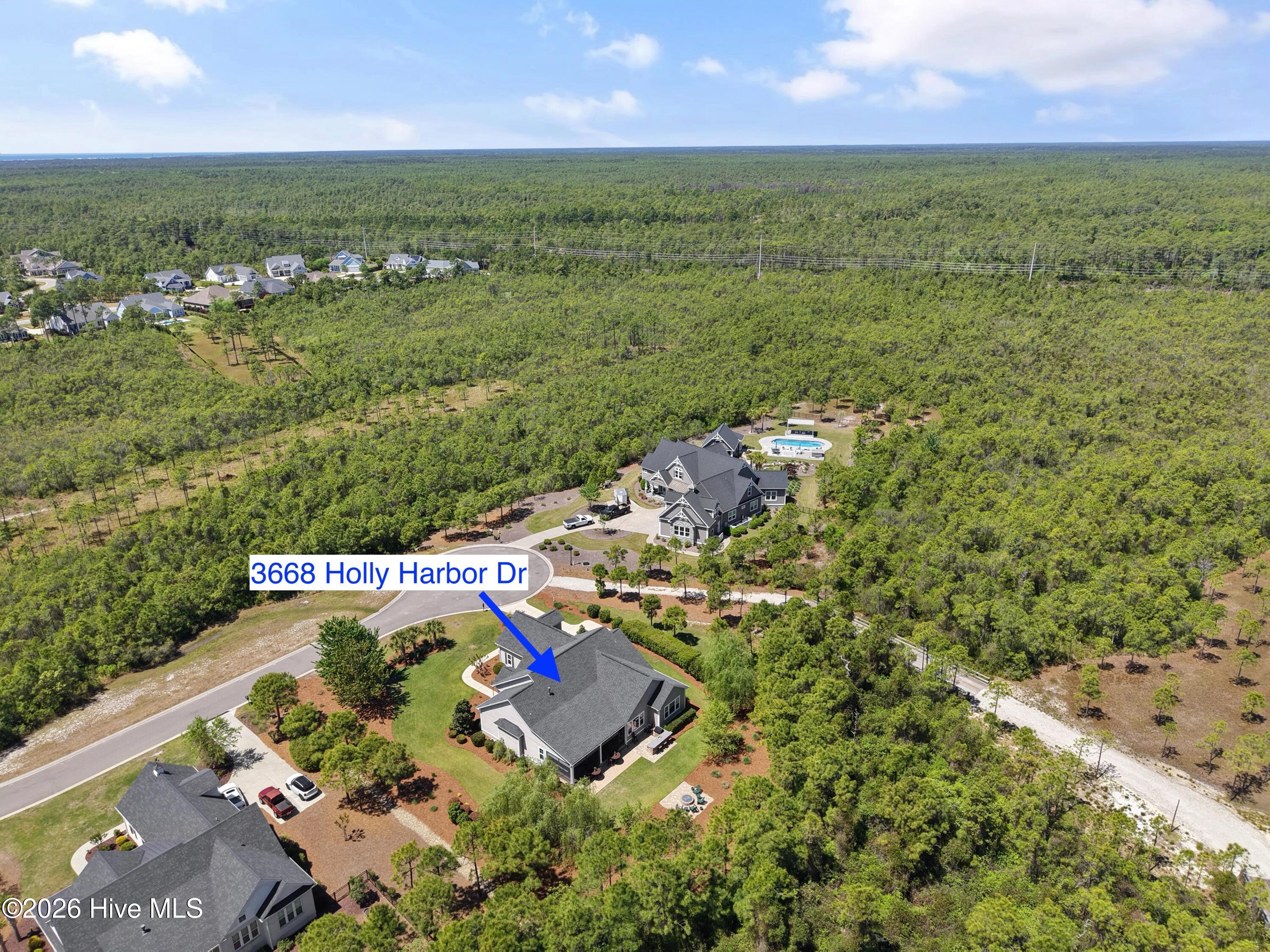 100568990 | Photo 74