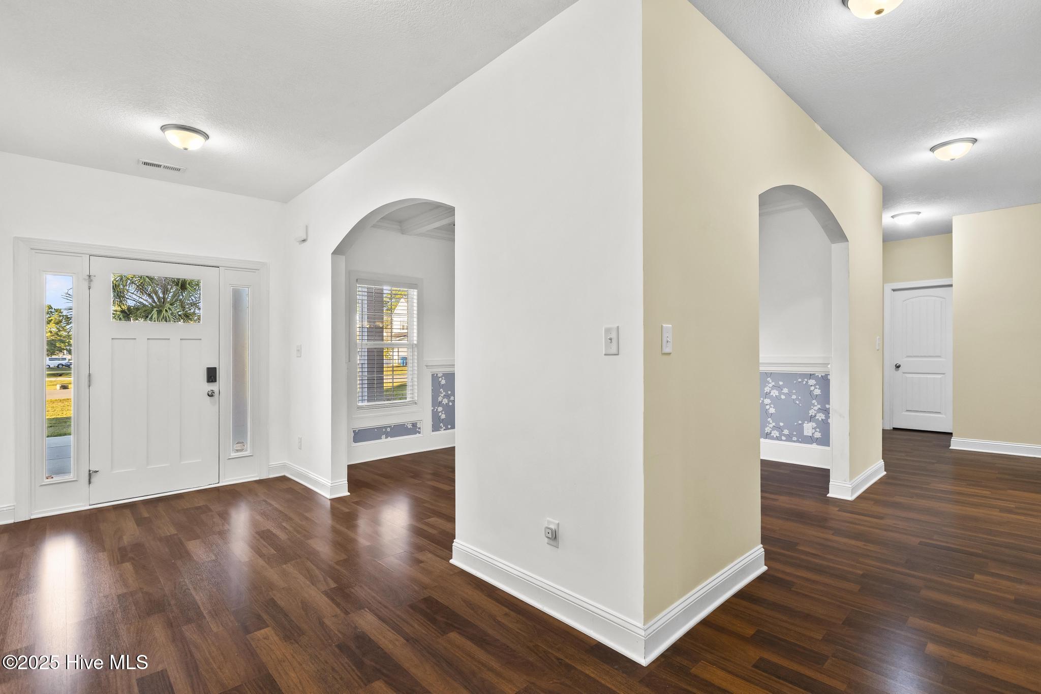 100536910 | Photo 32