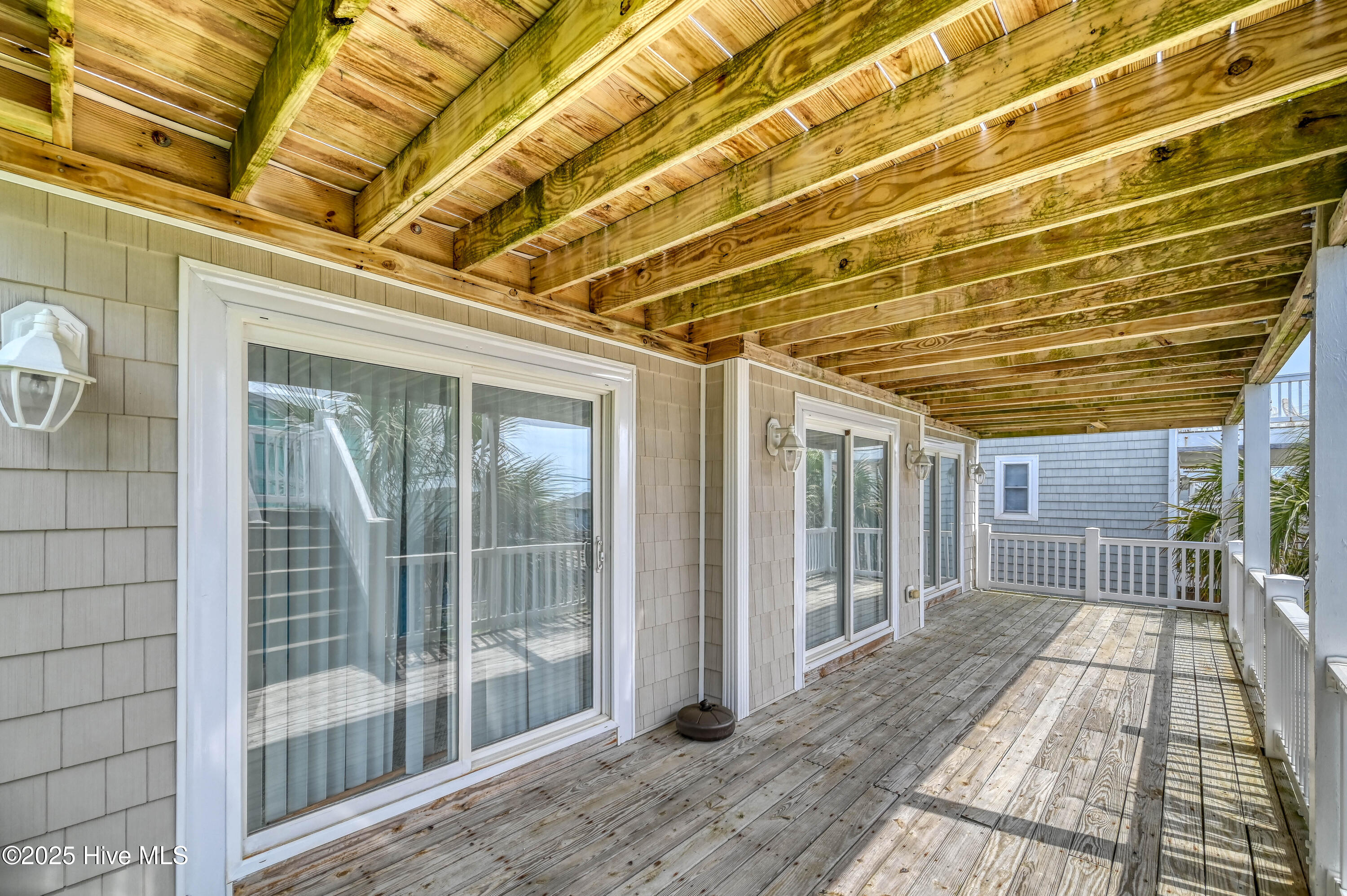 100502638 | Photo 39