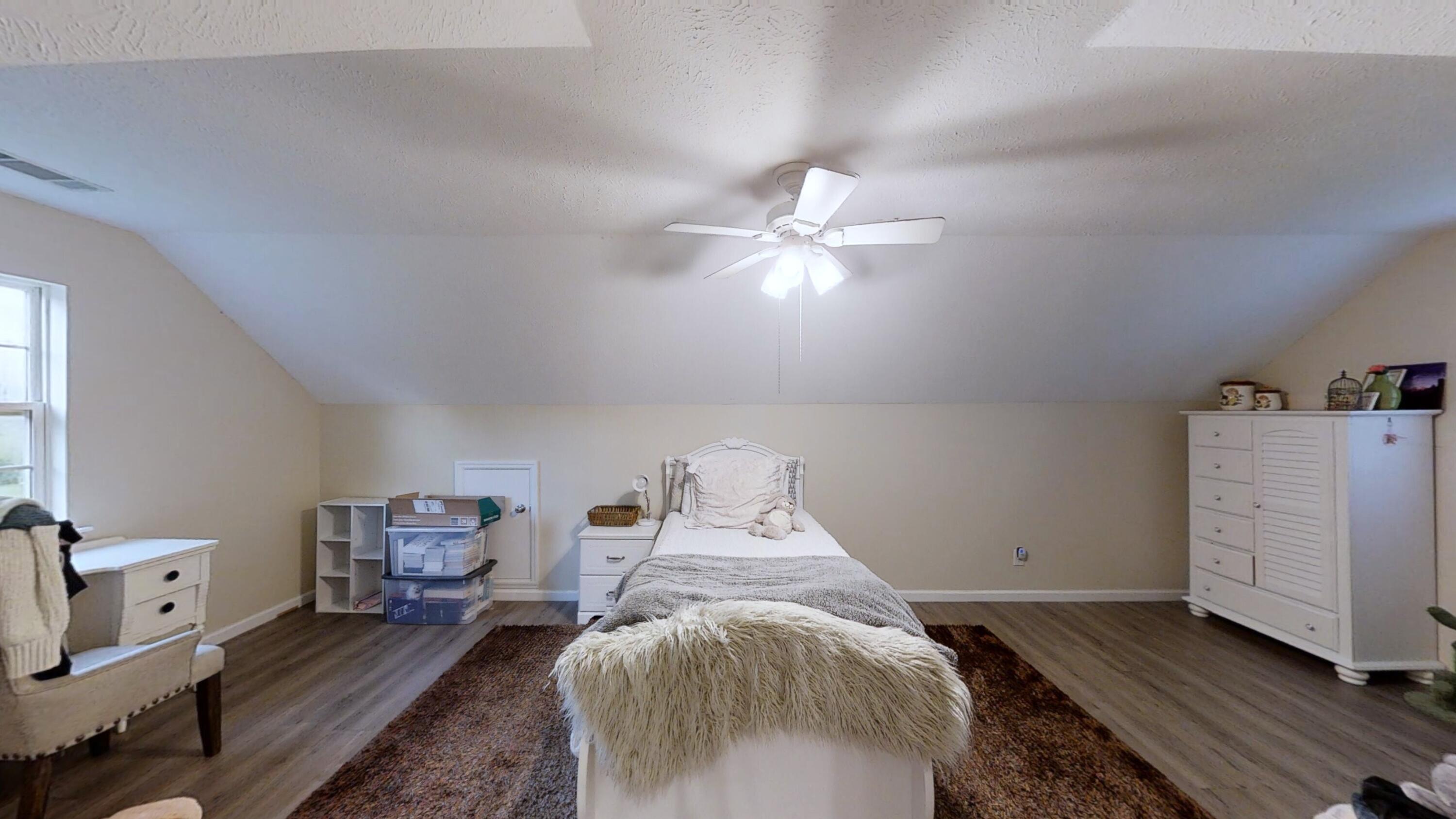 2750-St-Clair-Rd-06152022_083554