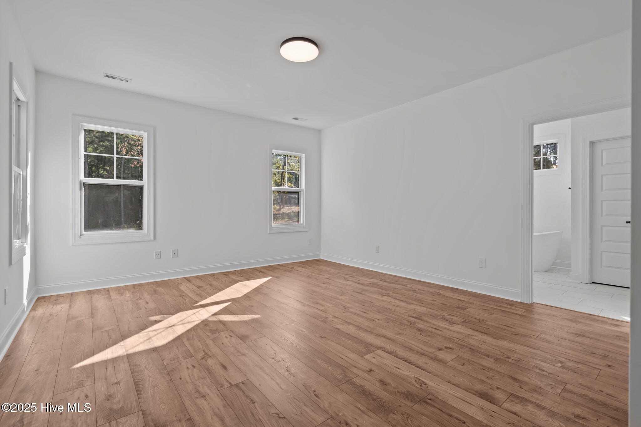 150 Hickory Pointer Way