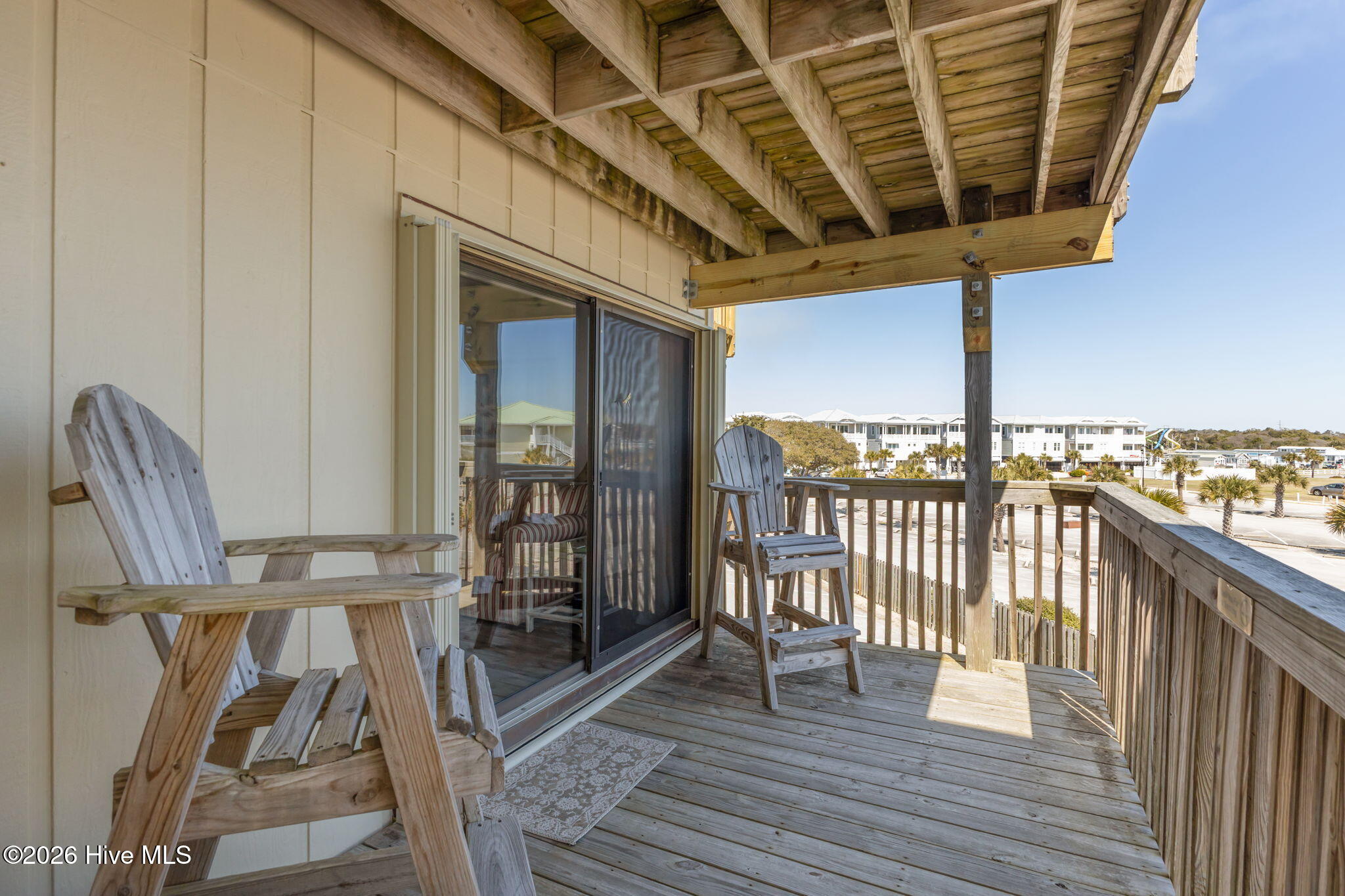 100516051 | Photo 30