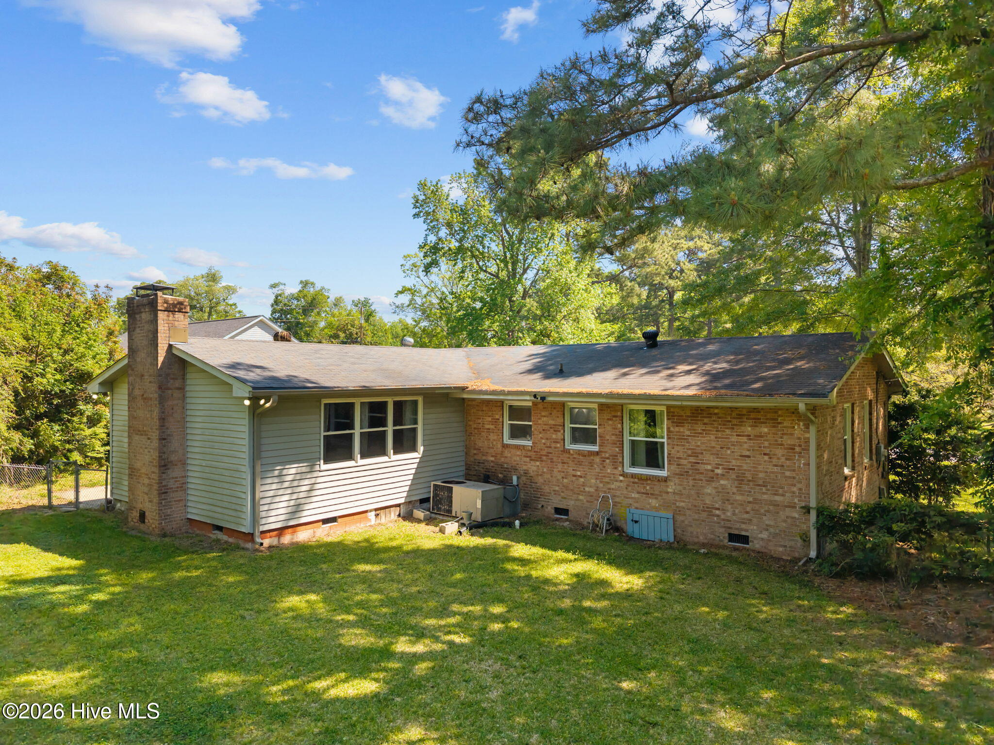 100568066 | Photo 22