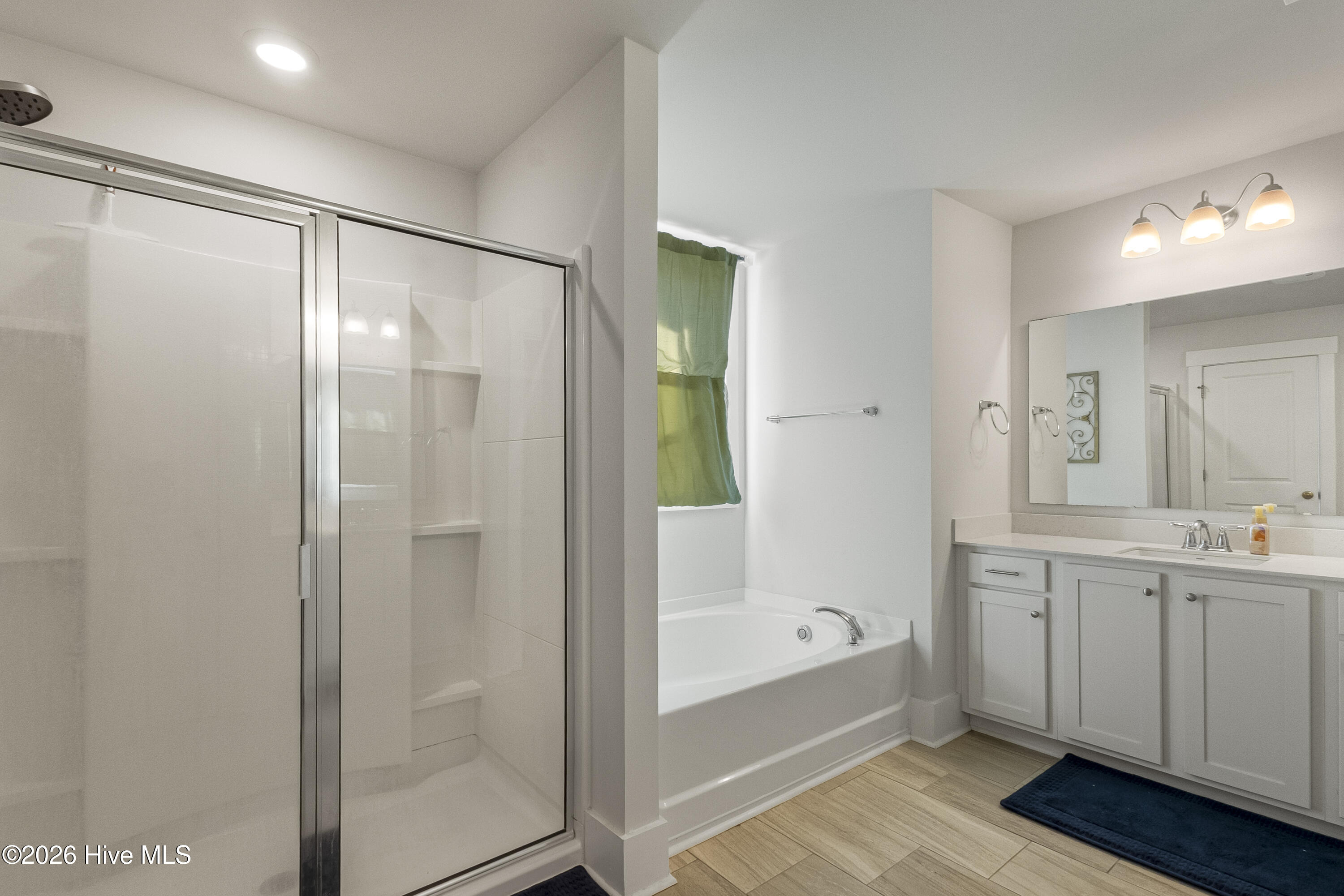 100547510 | Photo 39