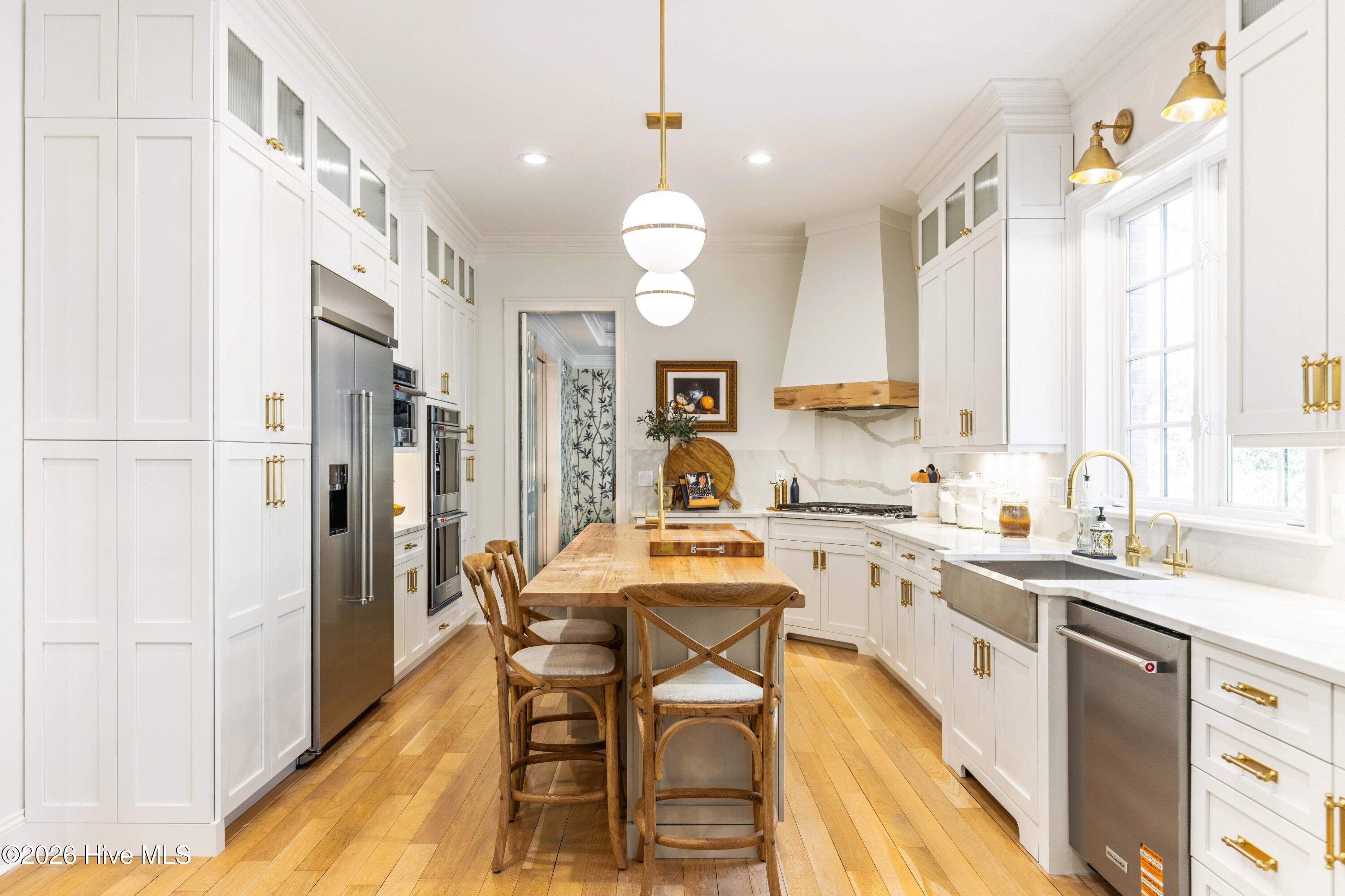 100555813 | Photo 28