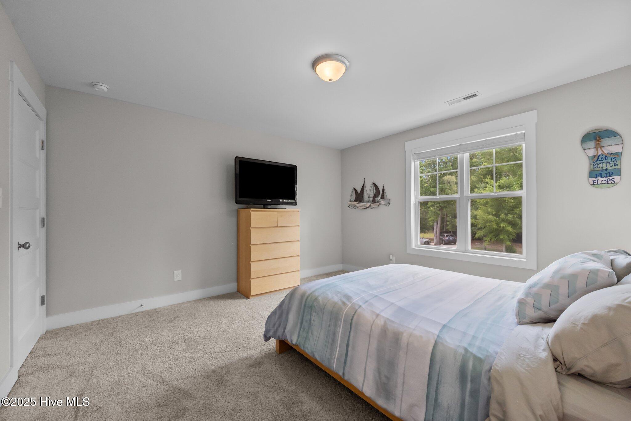 100517734 | Photo 51