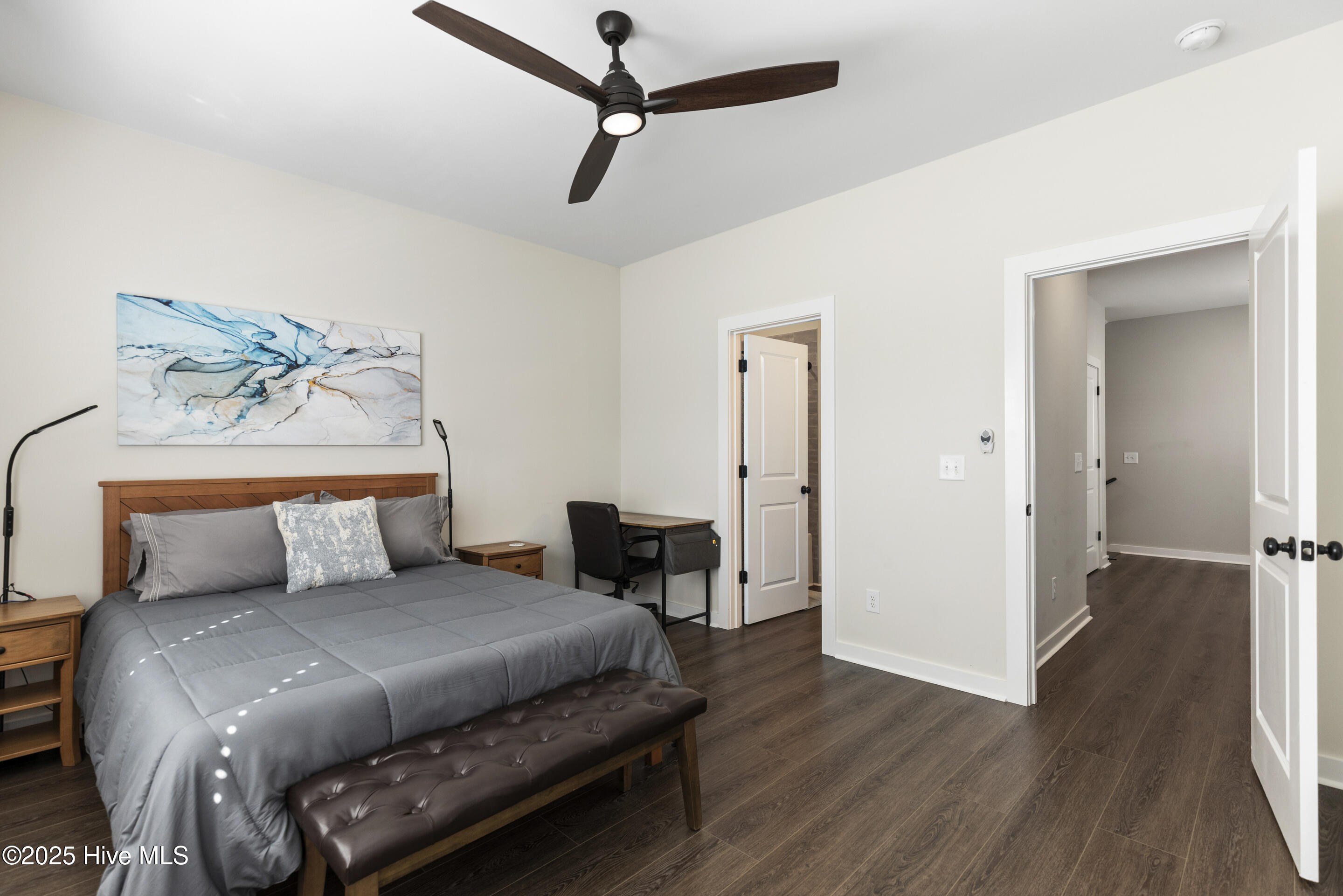 100559926 | Photo 39