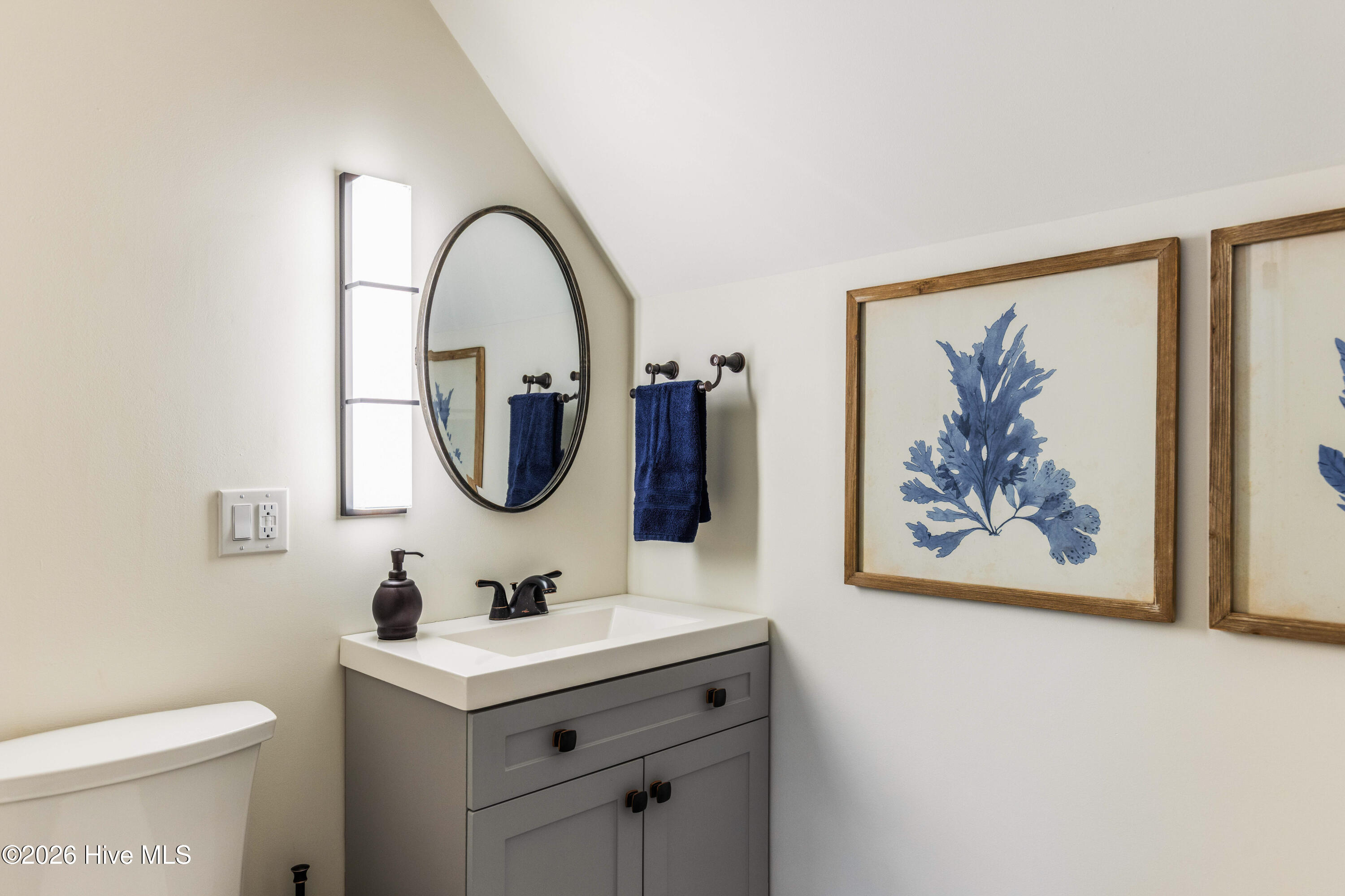 100555813 | Photo 79