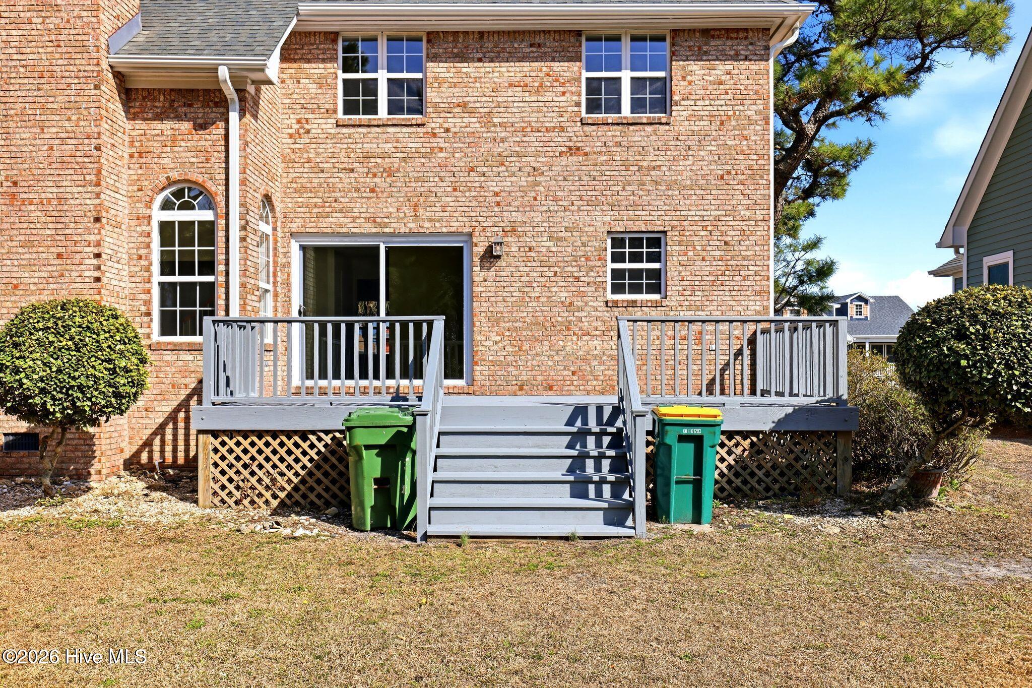 100558031 | Photo 46