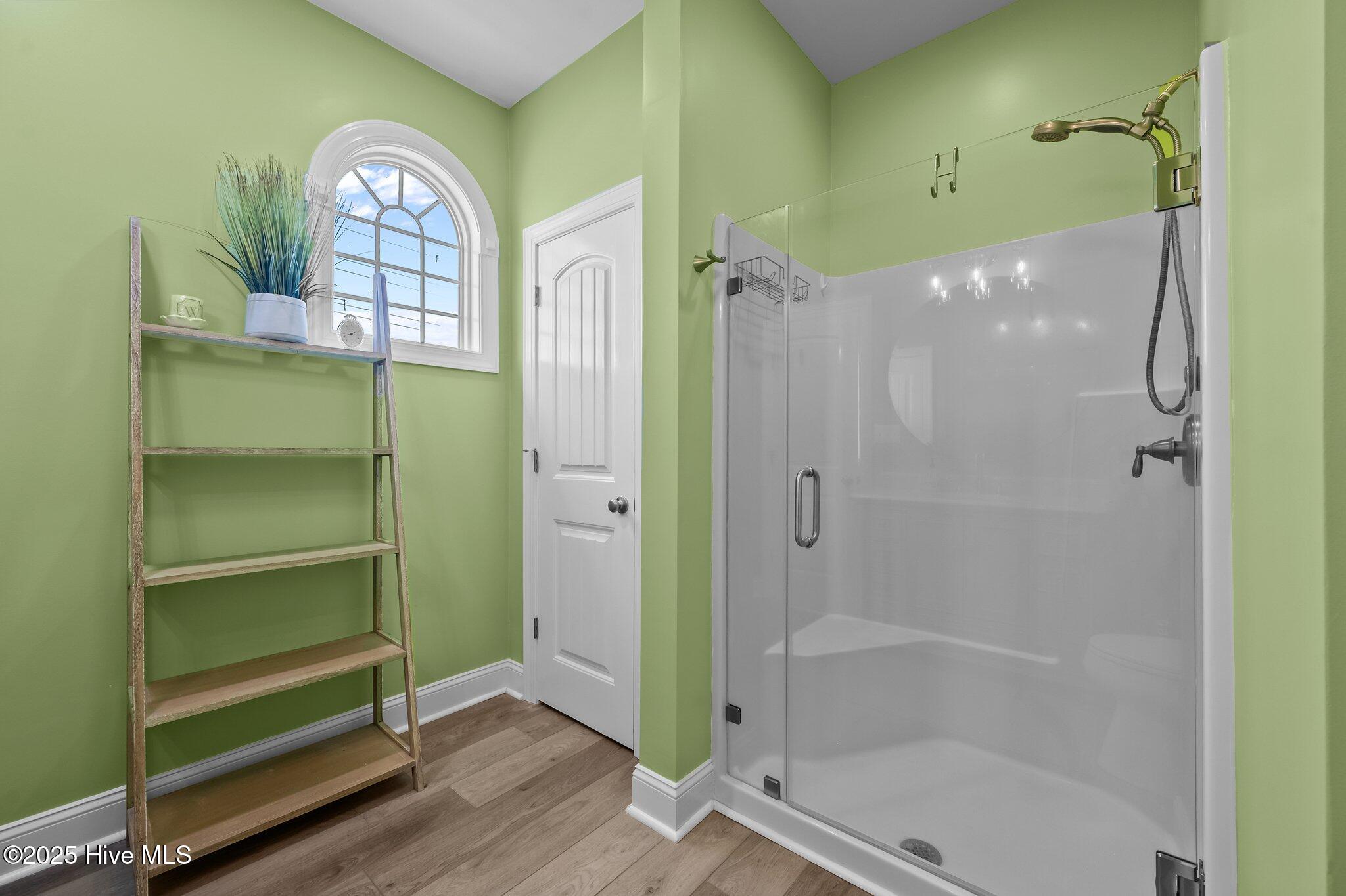 100514915 | Photo 25