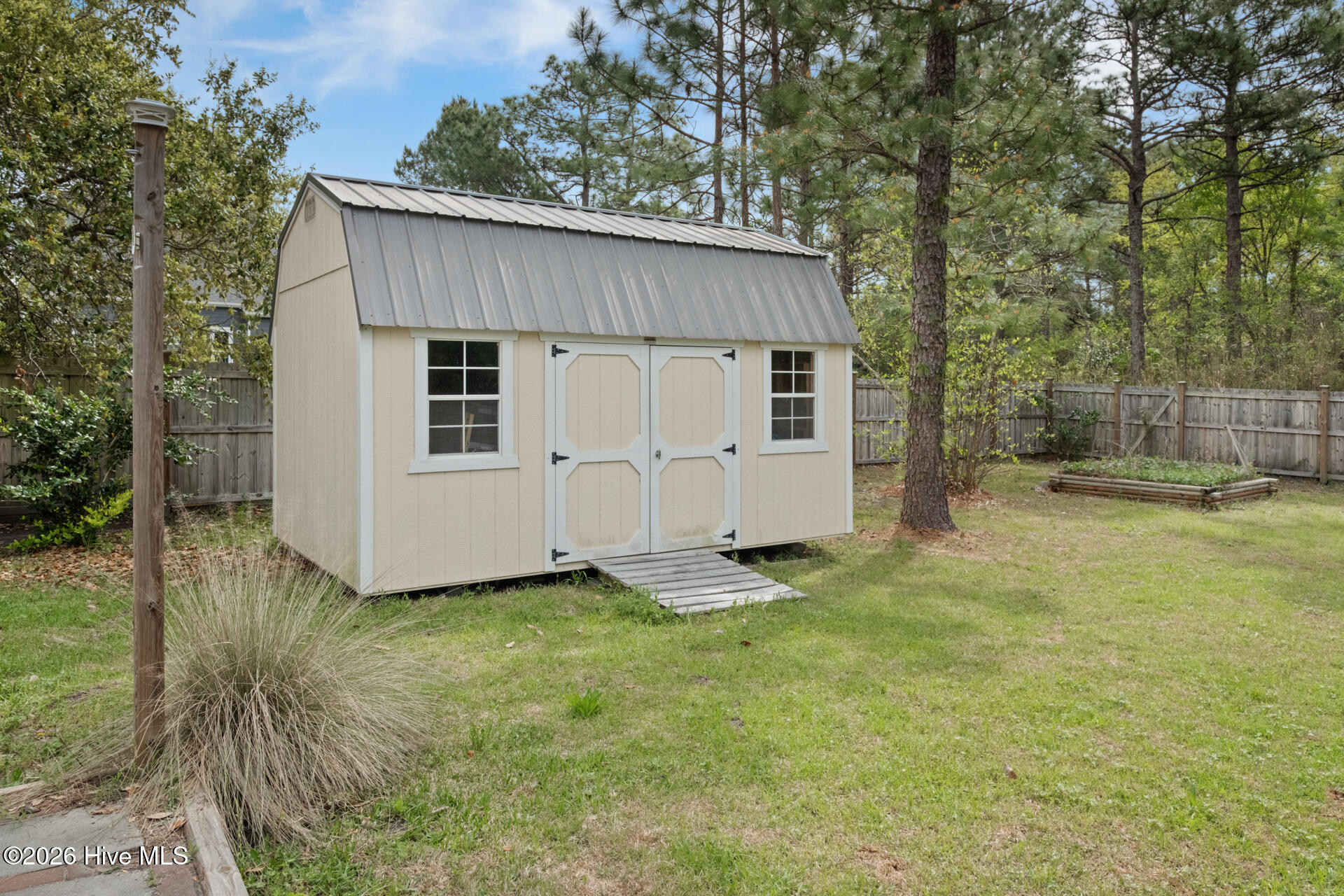 100566608 | Photo 89