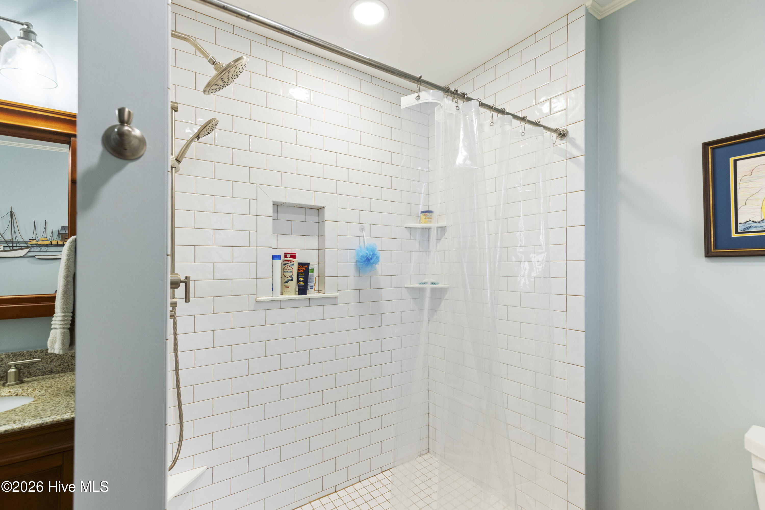 100569579 | Photo 55